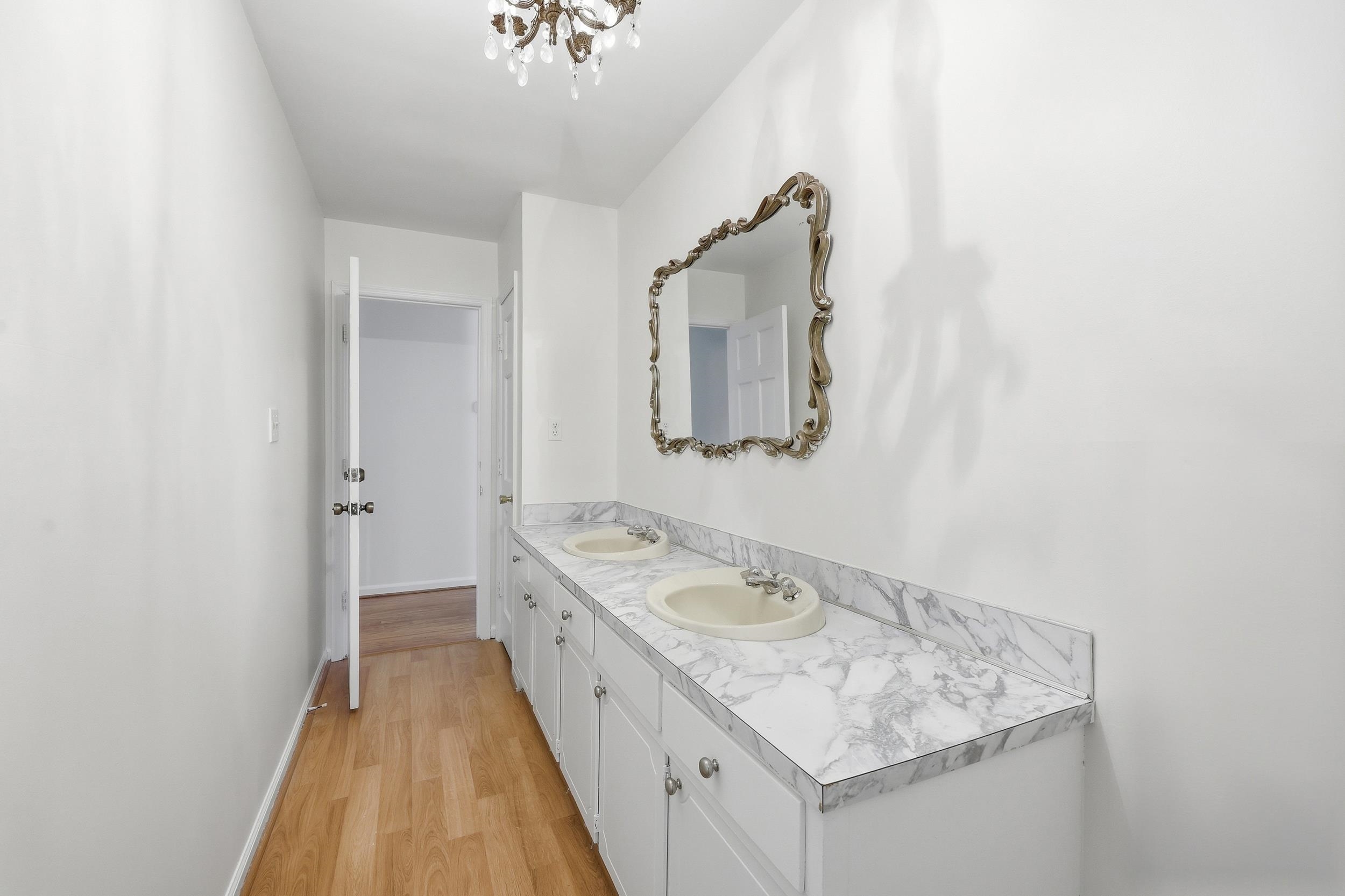 613 Cypress Ct. Property Photo 9