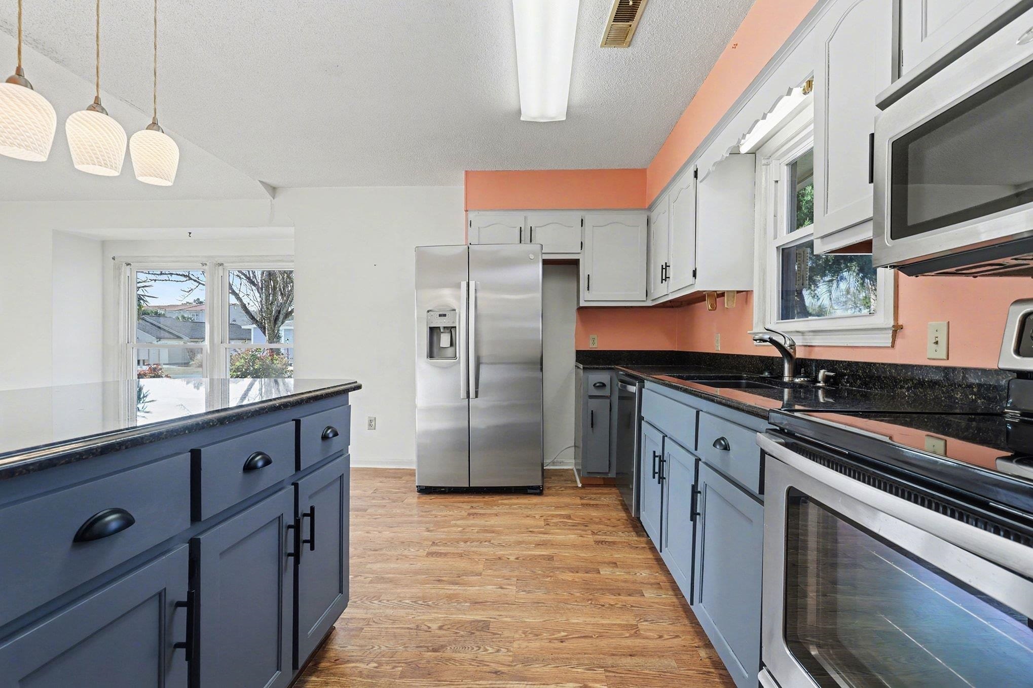 718 Live Oak Dr. Property Photo 5