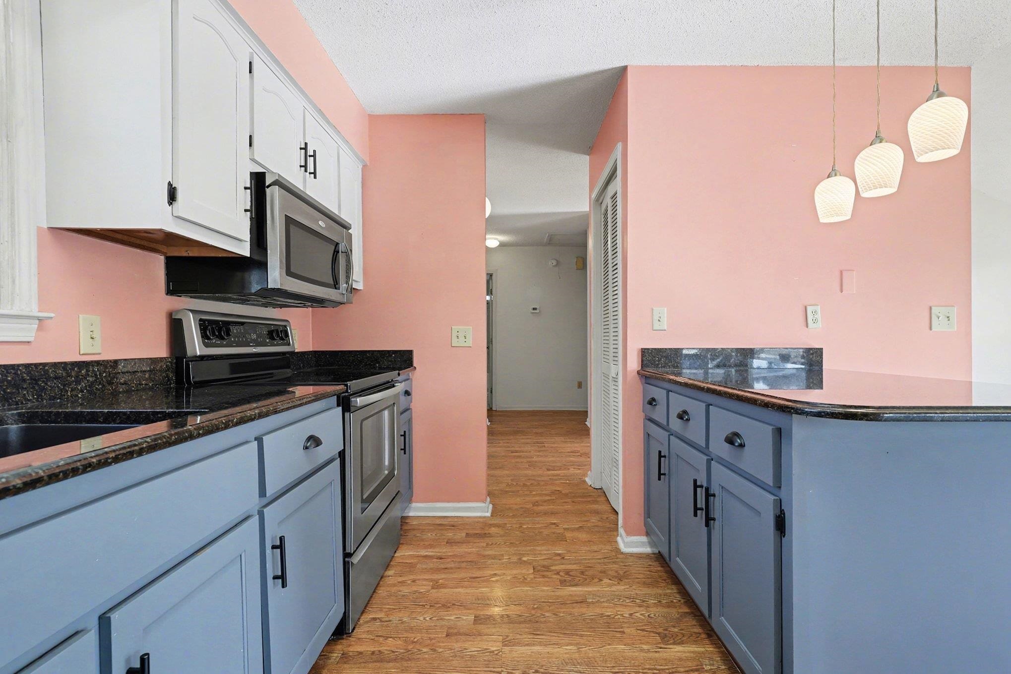718 Live Oak Dr. Property Photo 6