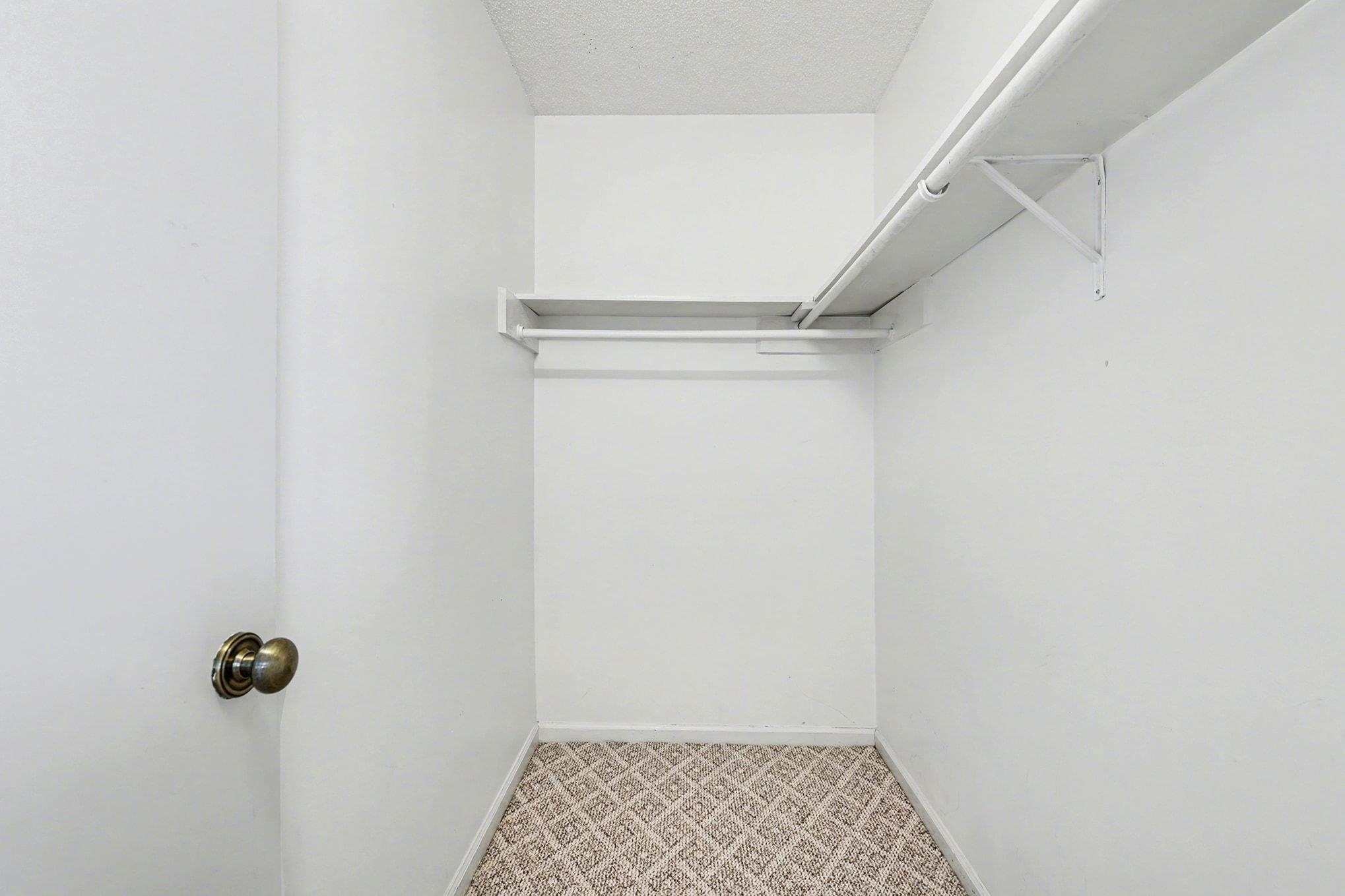 718 Live Oak Dr. Property Photo 21