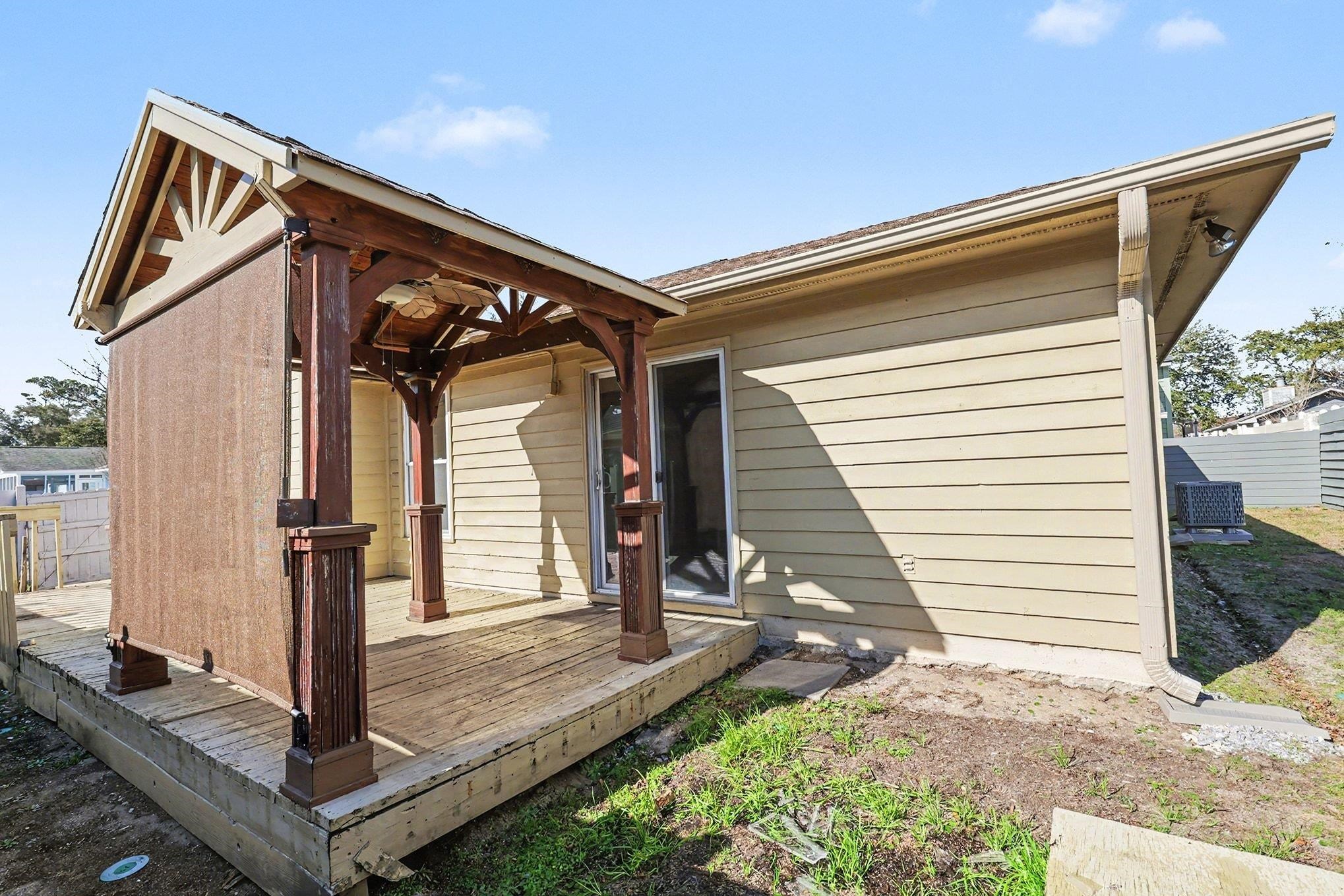 718 Live Oak Dr. Property Photo 33