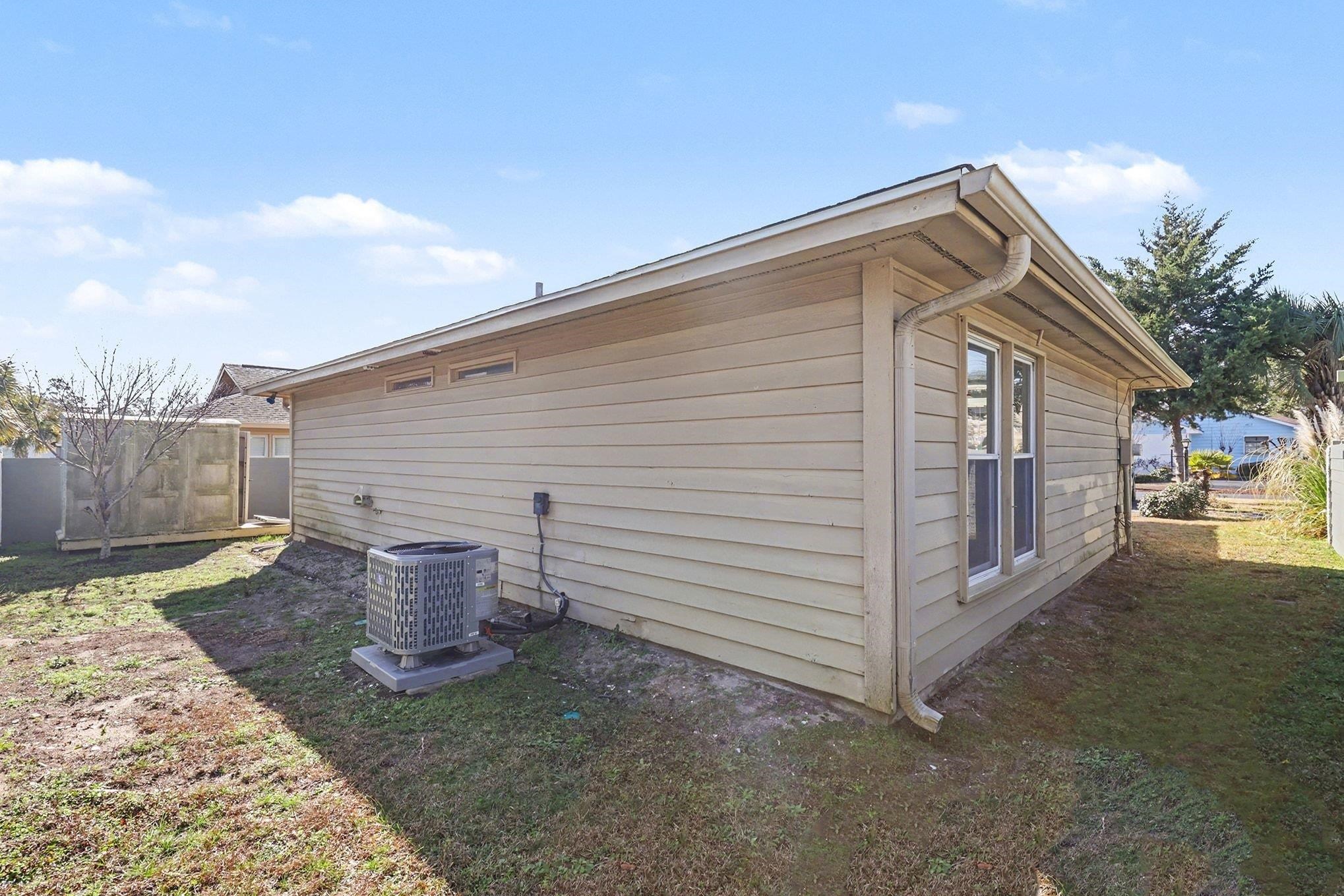 718 Live Oak Dr. Property Photo 34