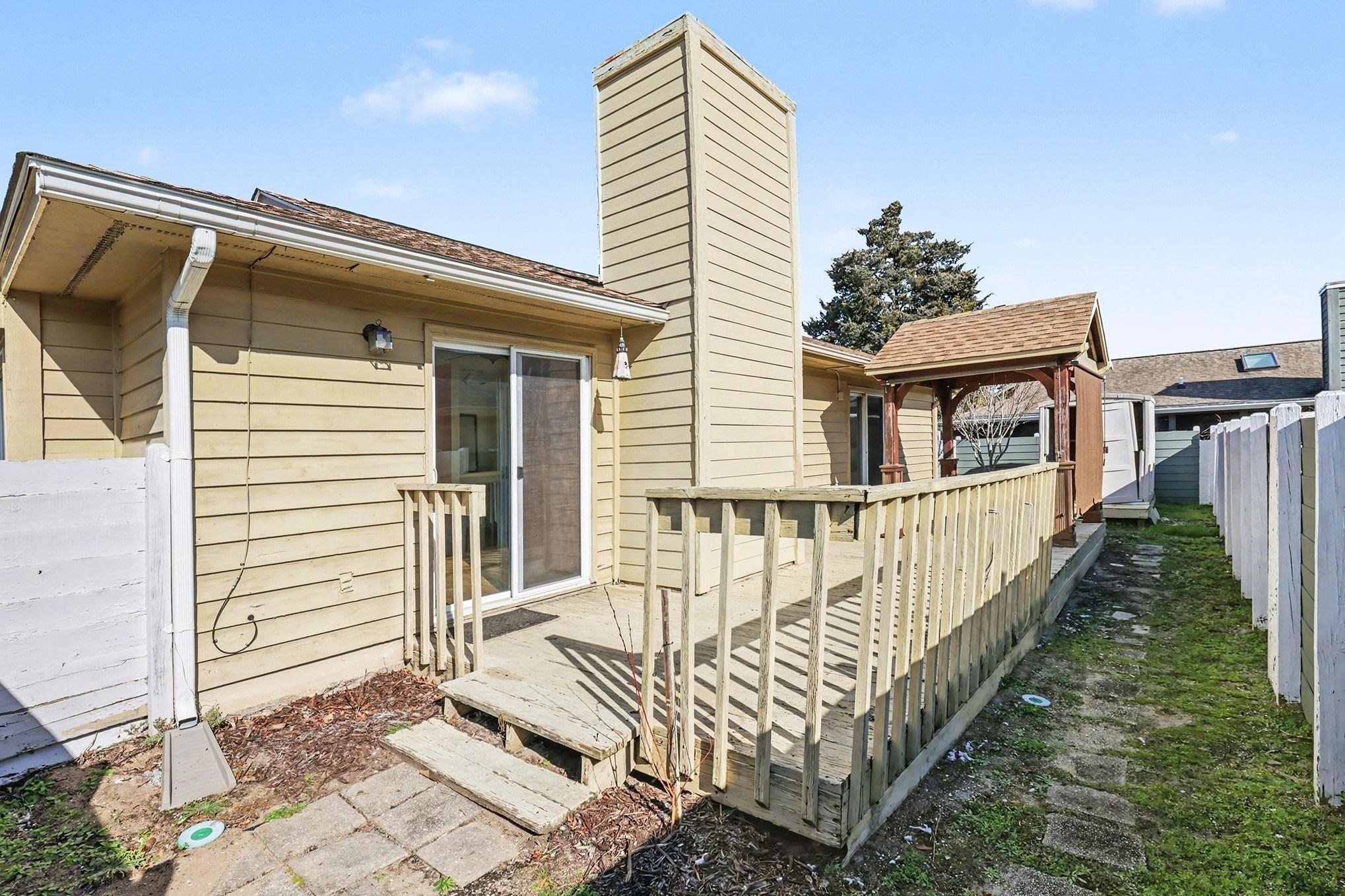 718 Live Oak Dr. Property Photo 36