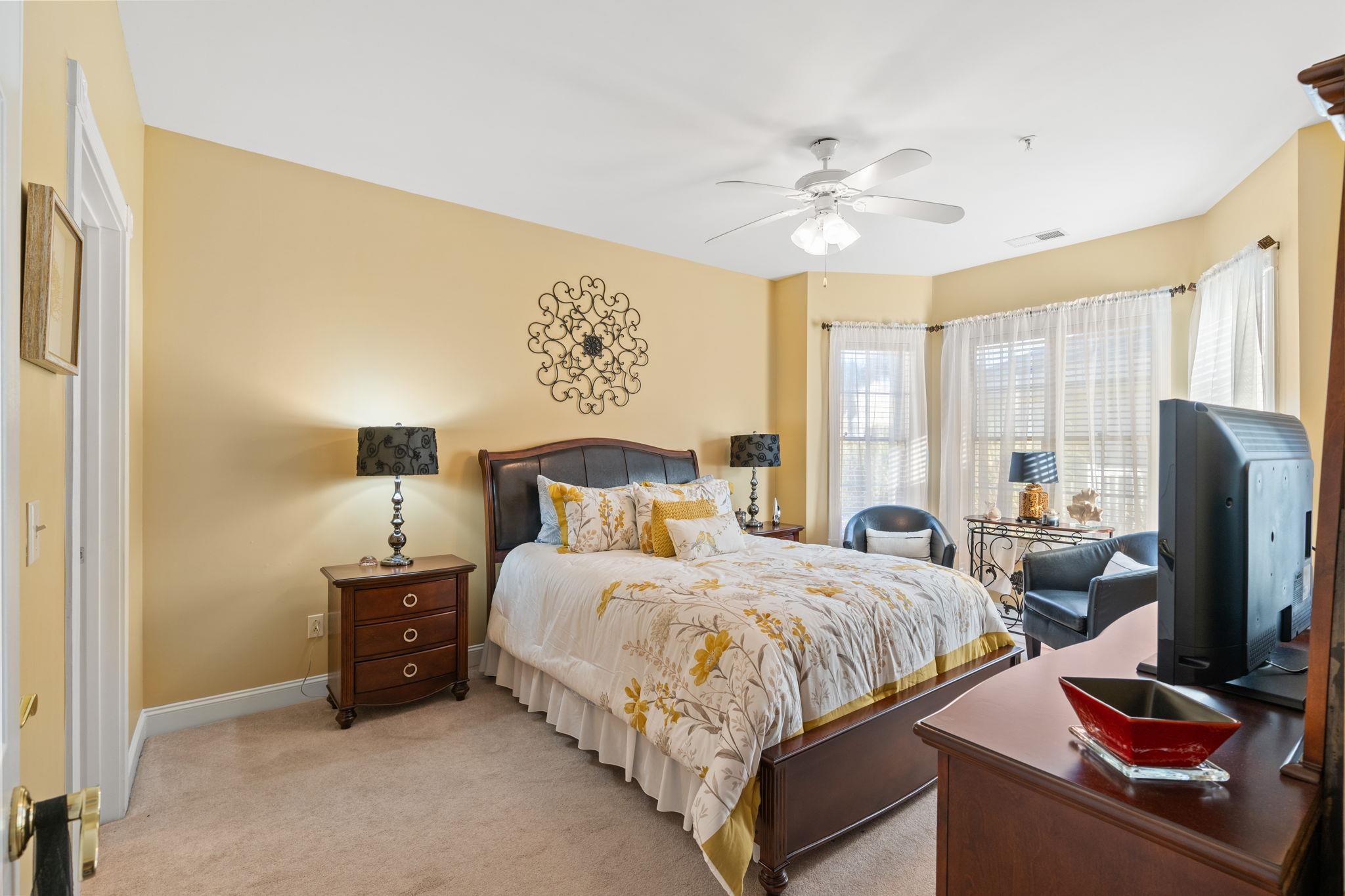 4895 Luster Leaf Circle Property Photo 12