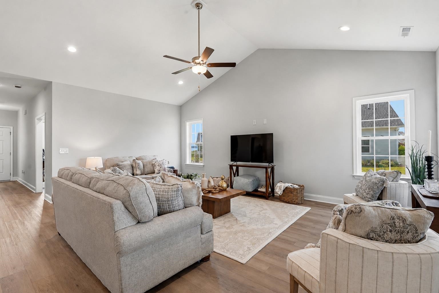 302 Chaff Ct. Property Photo 2