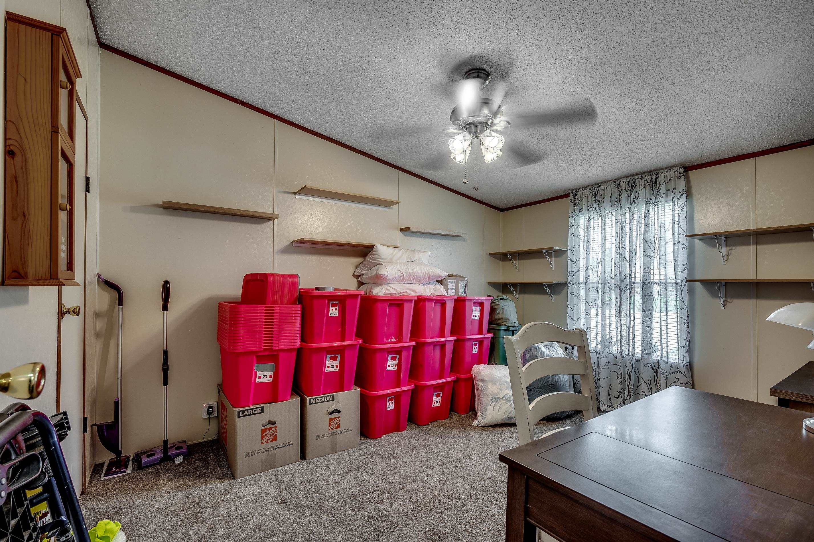 300 Rolling Ridge Dr. Property Photo 16