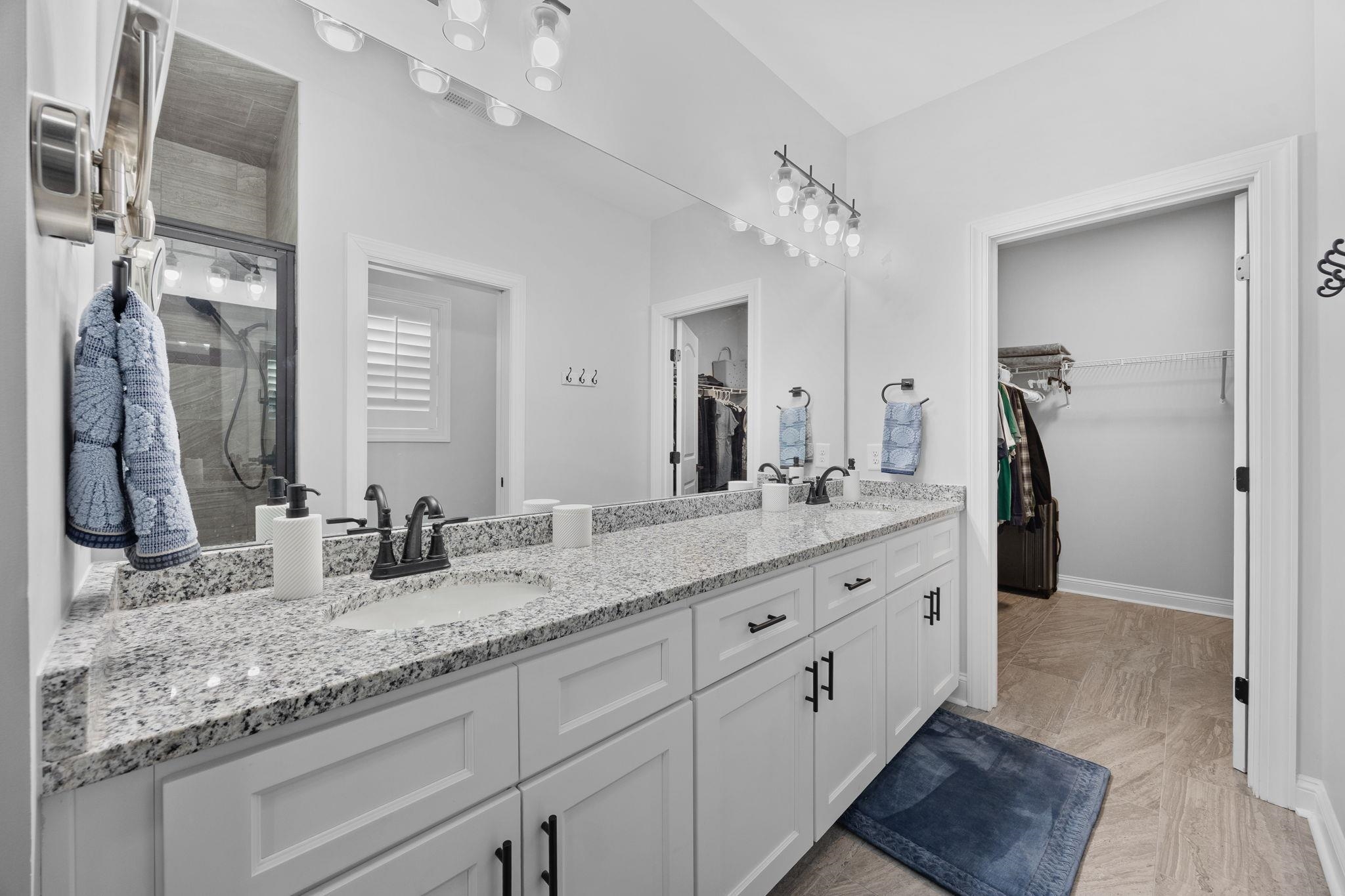 736 Crystal Water Way Property Photo 8