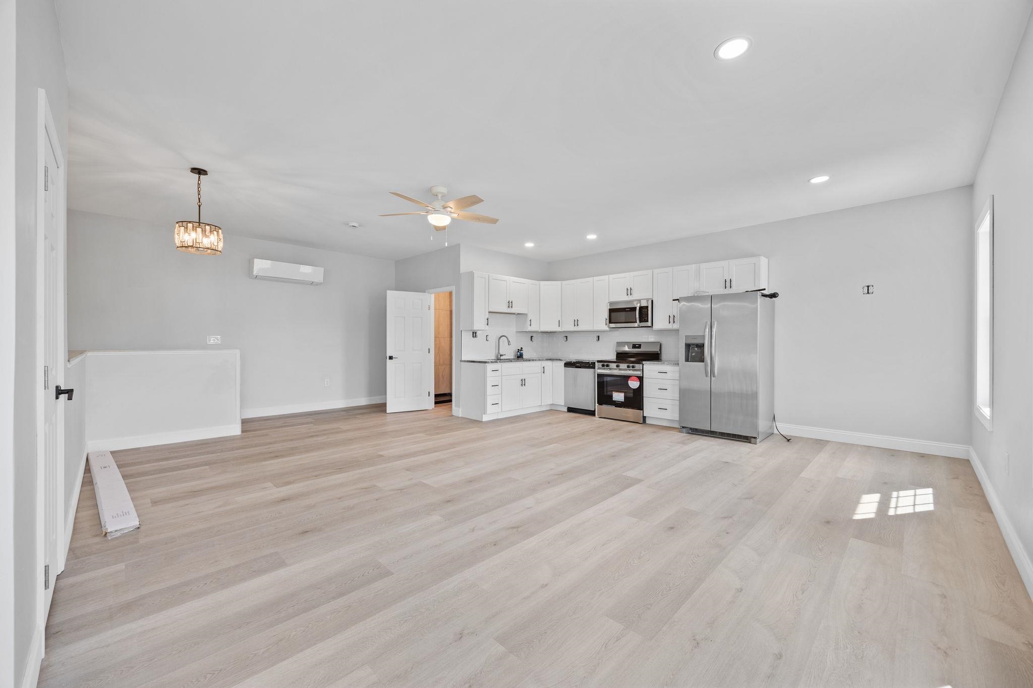 736 Crystal Water Way Property Photo 13