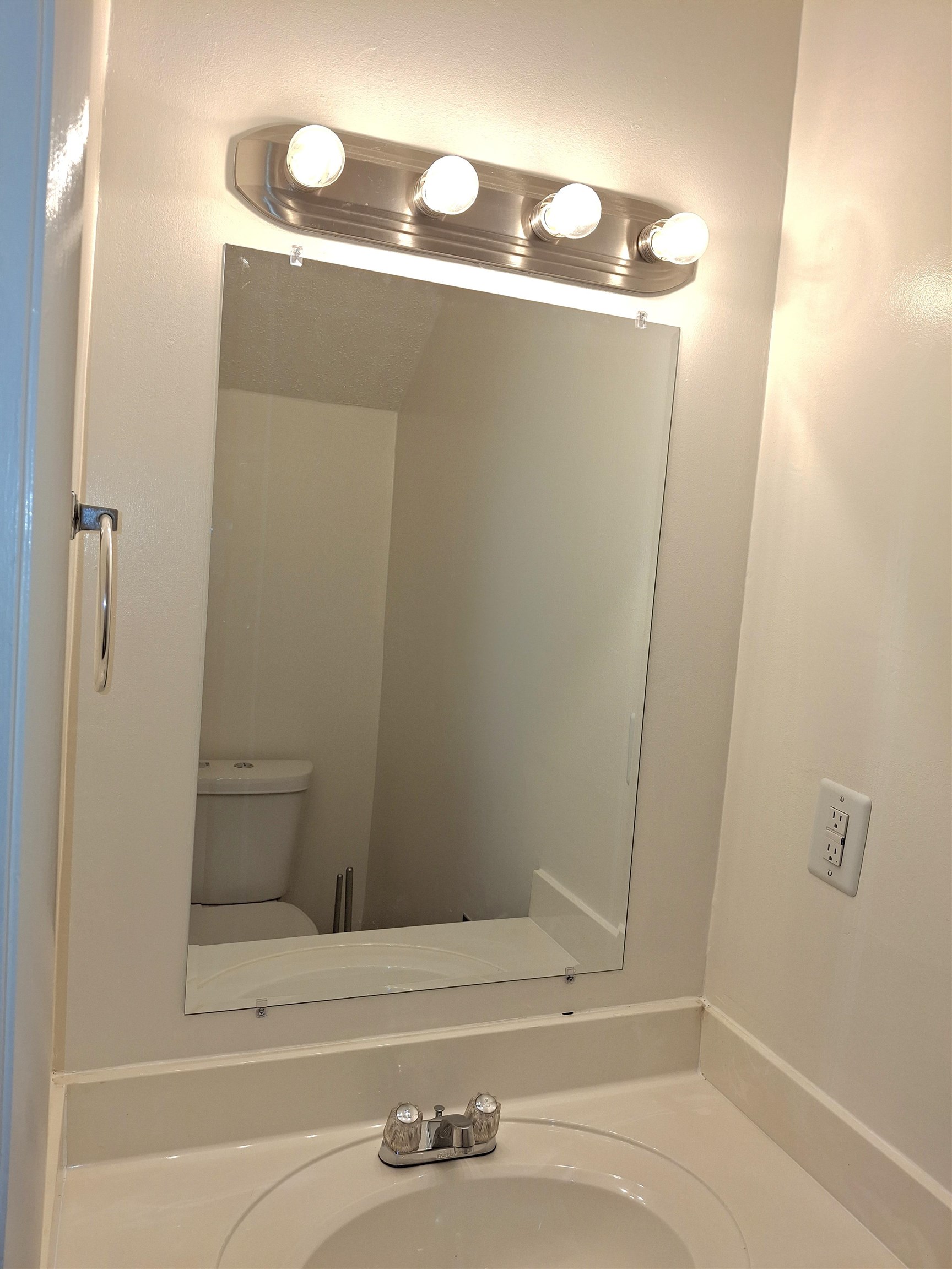 938 Villa Dr. Property Photo 33