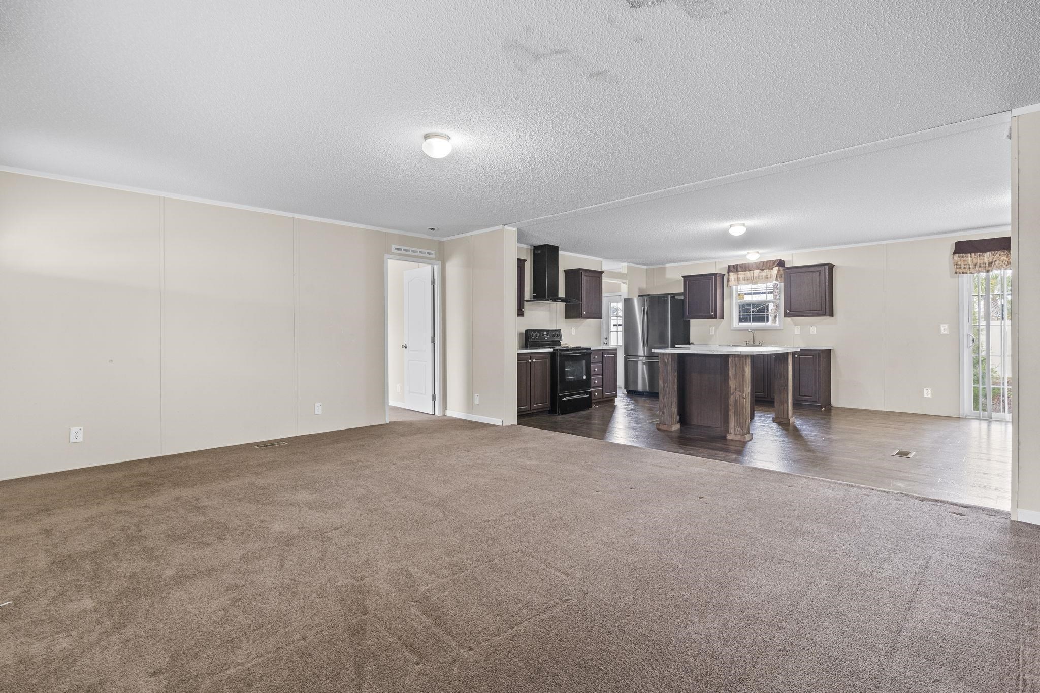 1112 Carolina Cove Property Photo 3