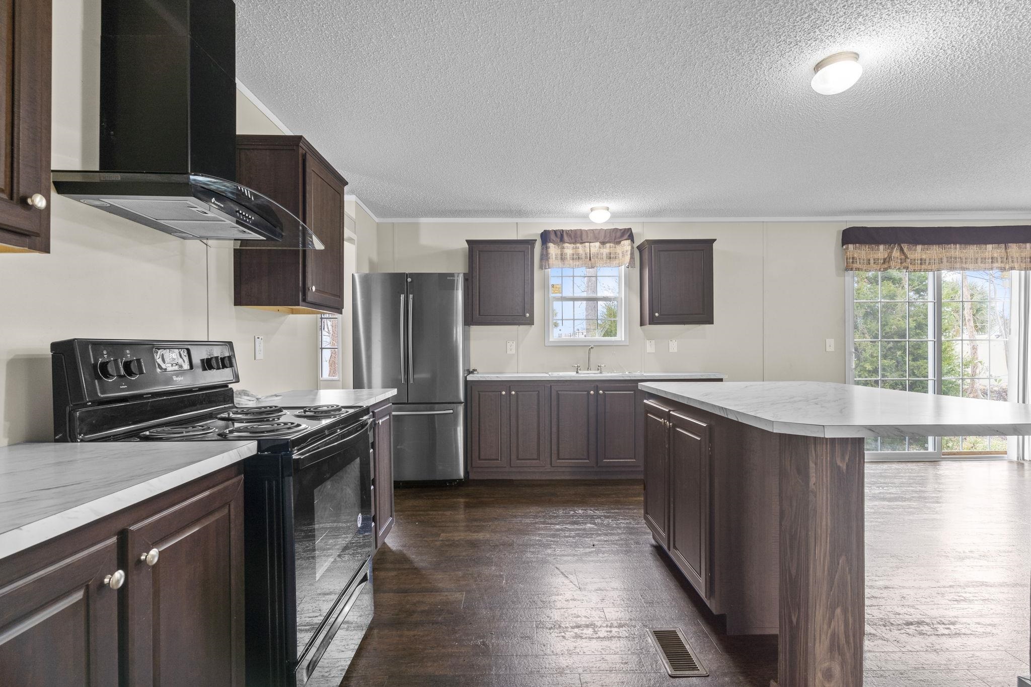 1112 Carolina Cove Property Photo 8