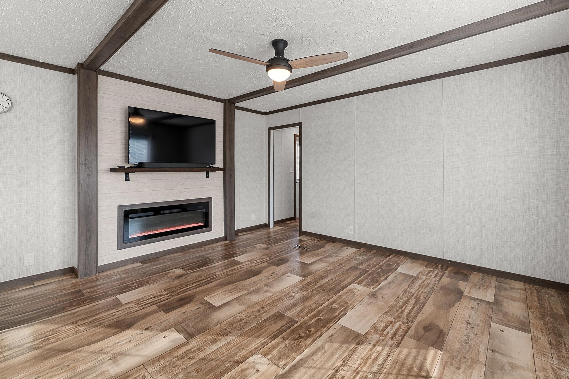 315 Hangar Ct. Property Photo 14