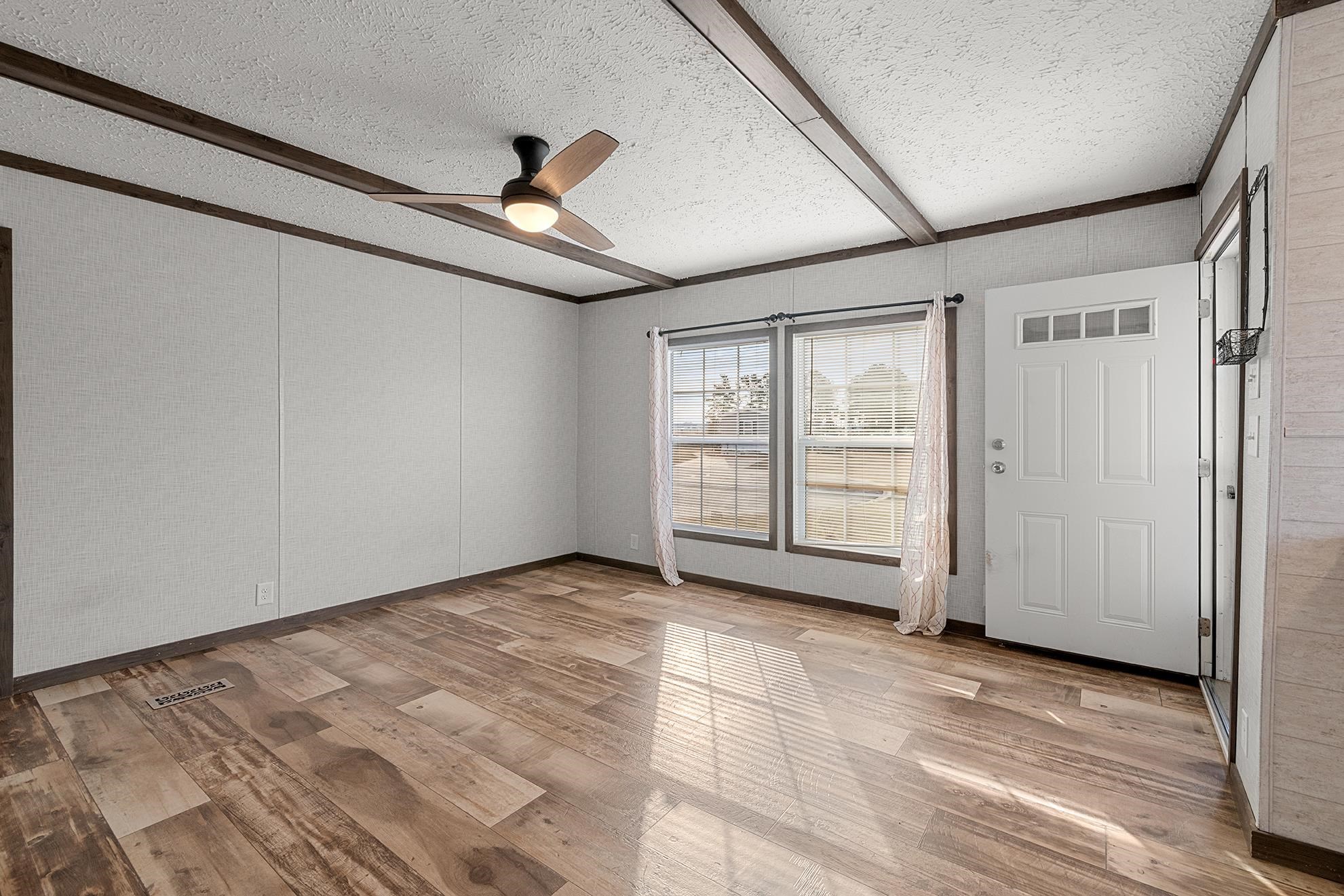 315 Hangar Ct. Property Photo 18