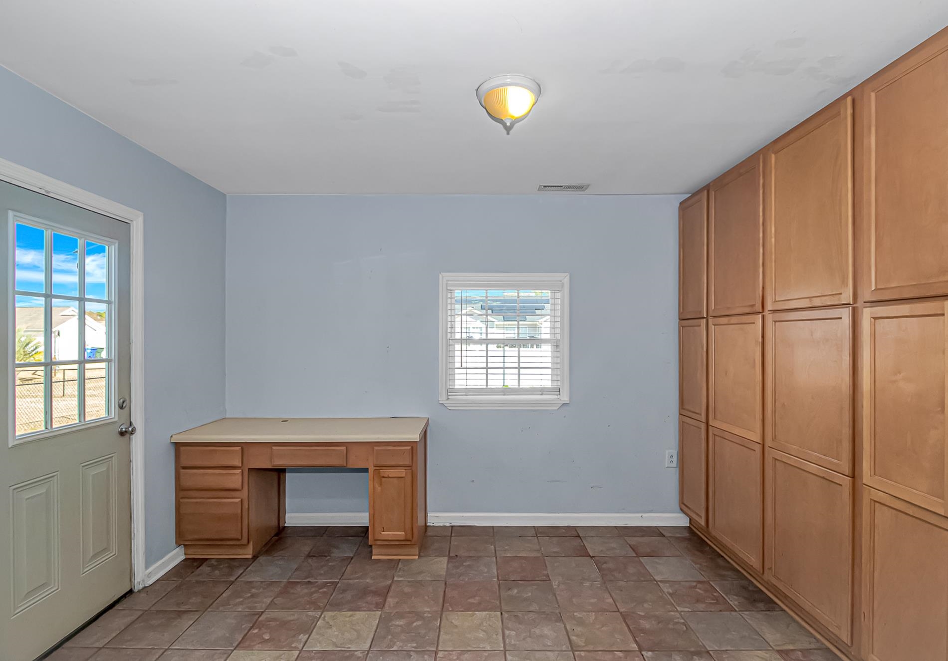 1012 Cadbury Ct. Property Photo 18