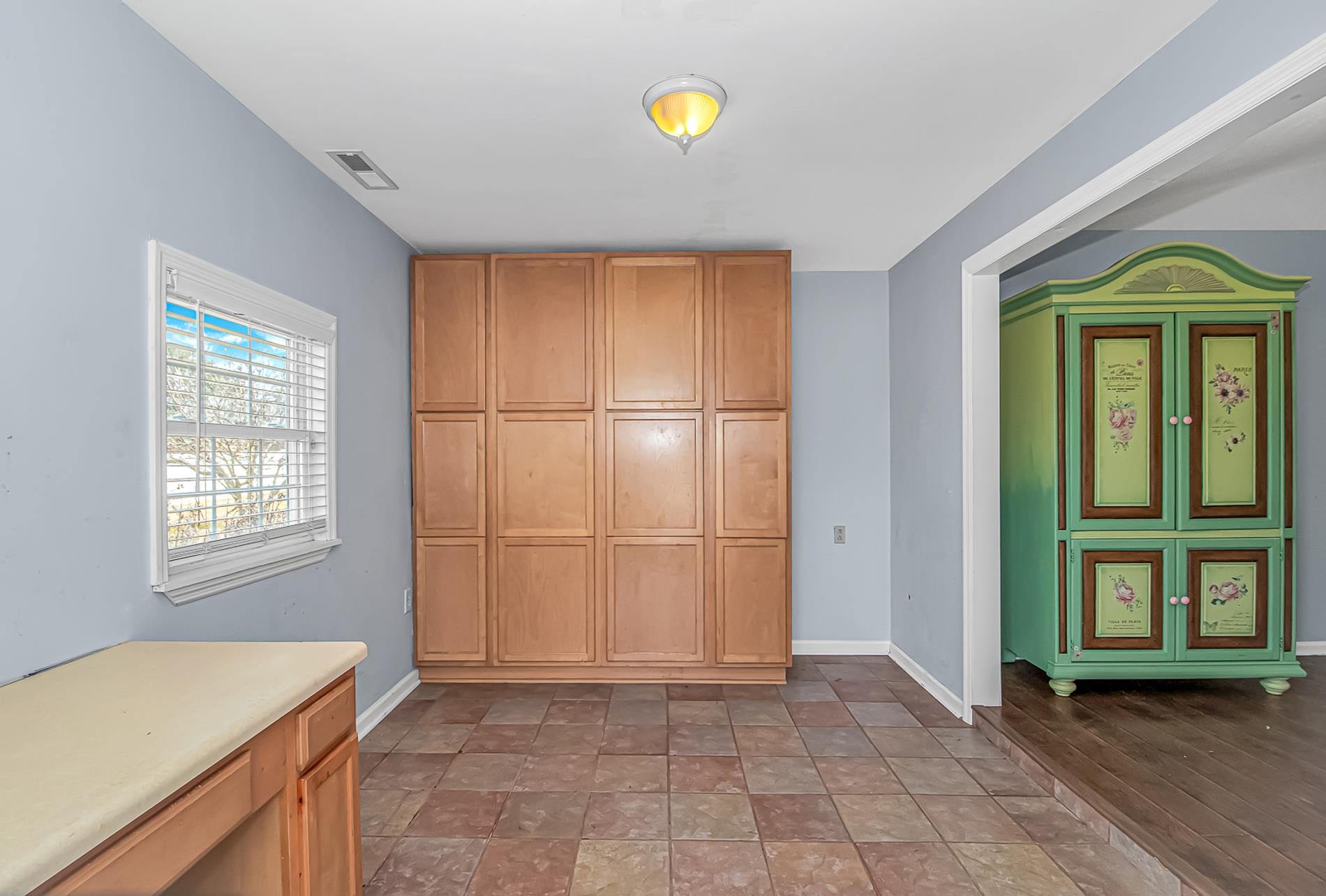 1012 Cadbury Ct. Property Photo 19