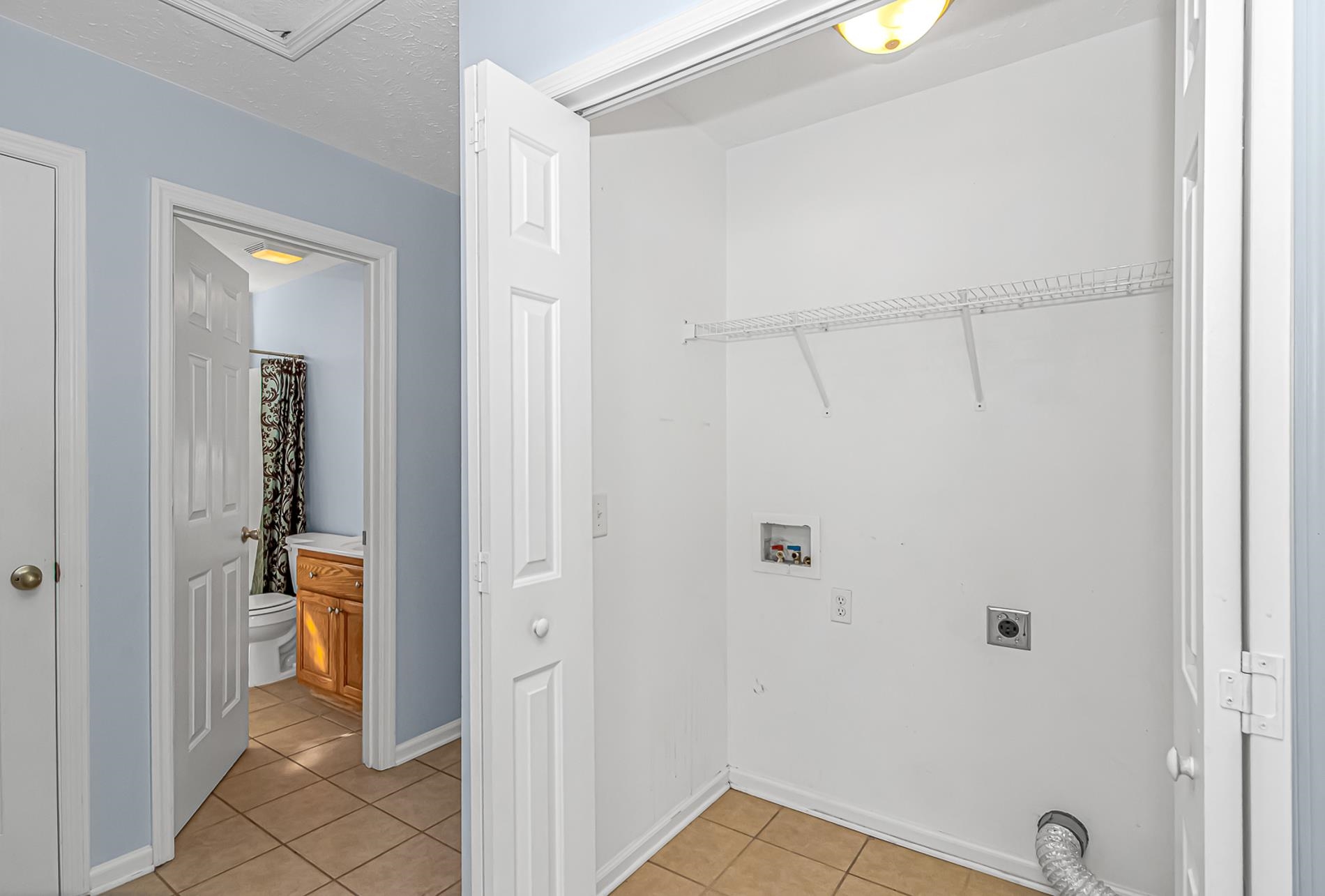 1012 Cadbury Ct. Property Photo 20