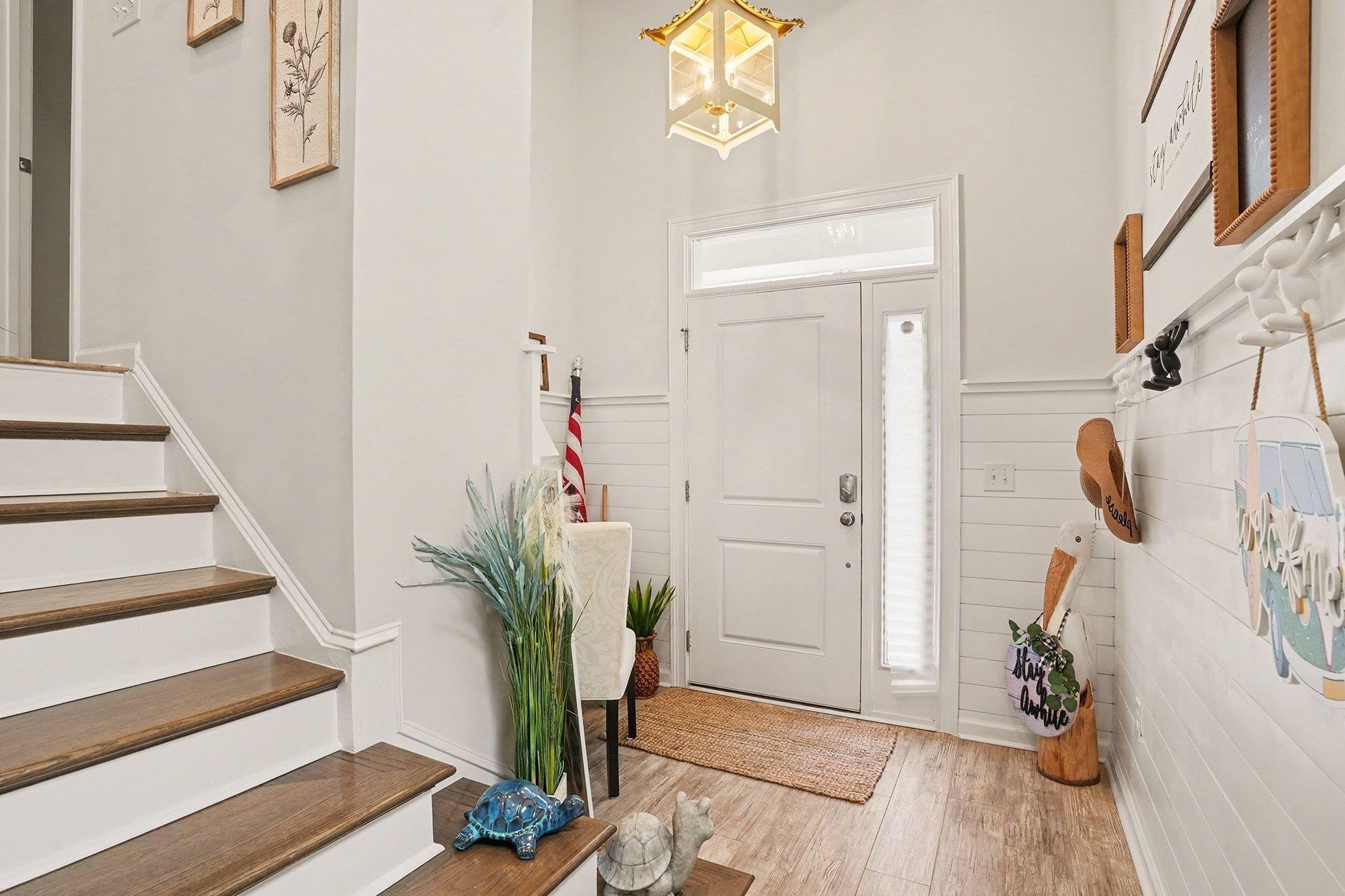 330 Splendor Circle Property Photo 3