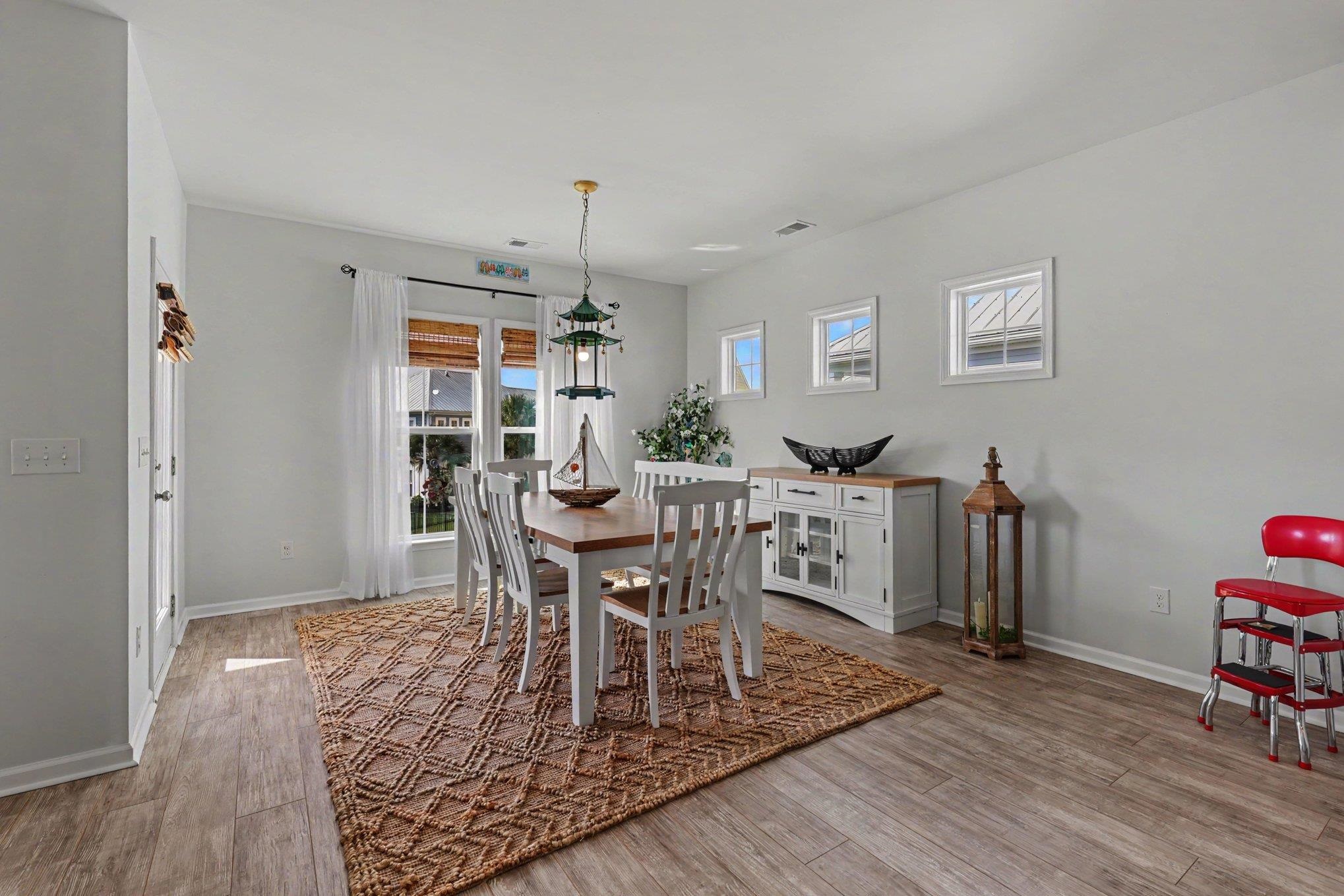 330 Splendor Circle Property Photo 7