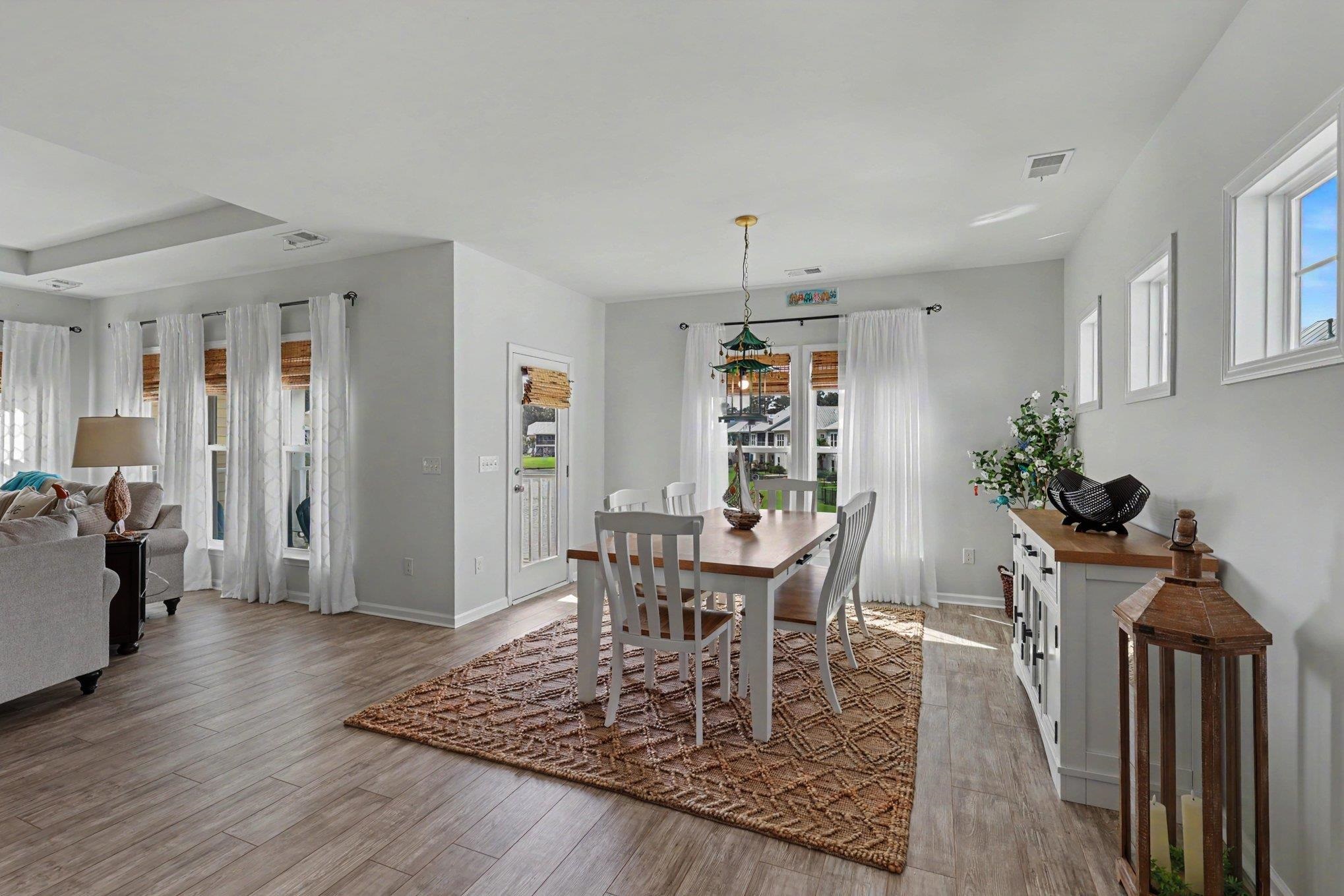 330 Splendor Circle Property Photo 8