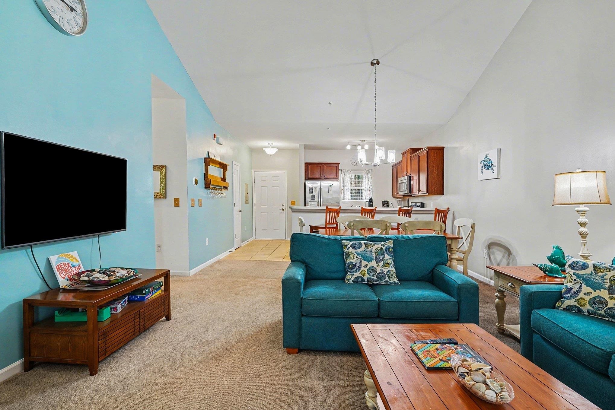 6253 Catalina Dr. Property Photo 7