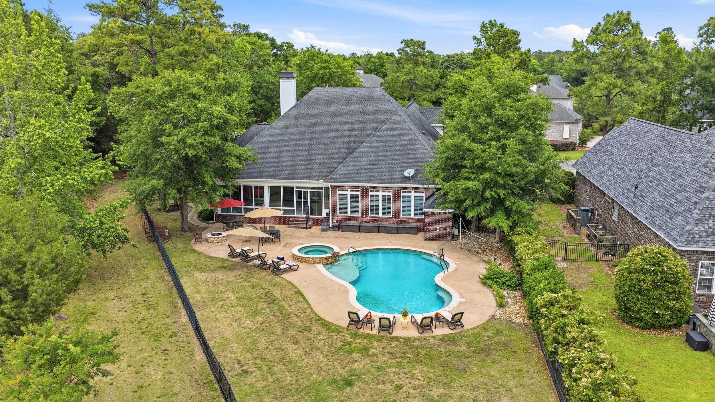 915 Preservation Circle Property Photo 3