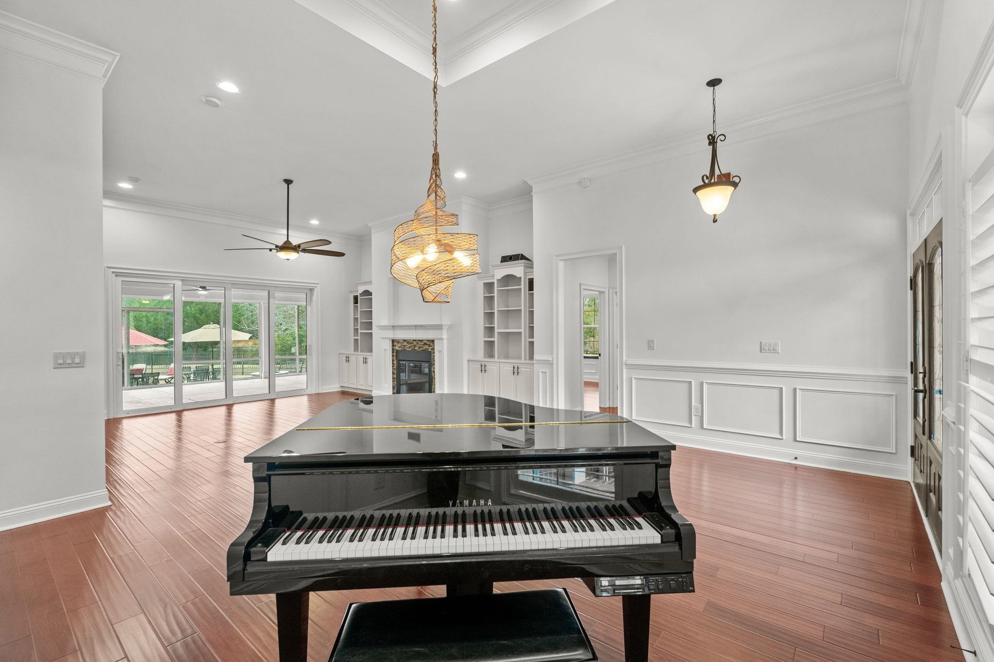 915 Preservation Circle Property Photo 17