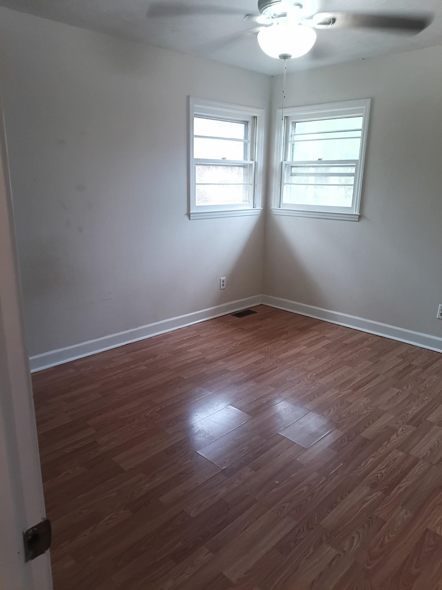 4625 Graham St. Property Photo 9
