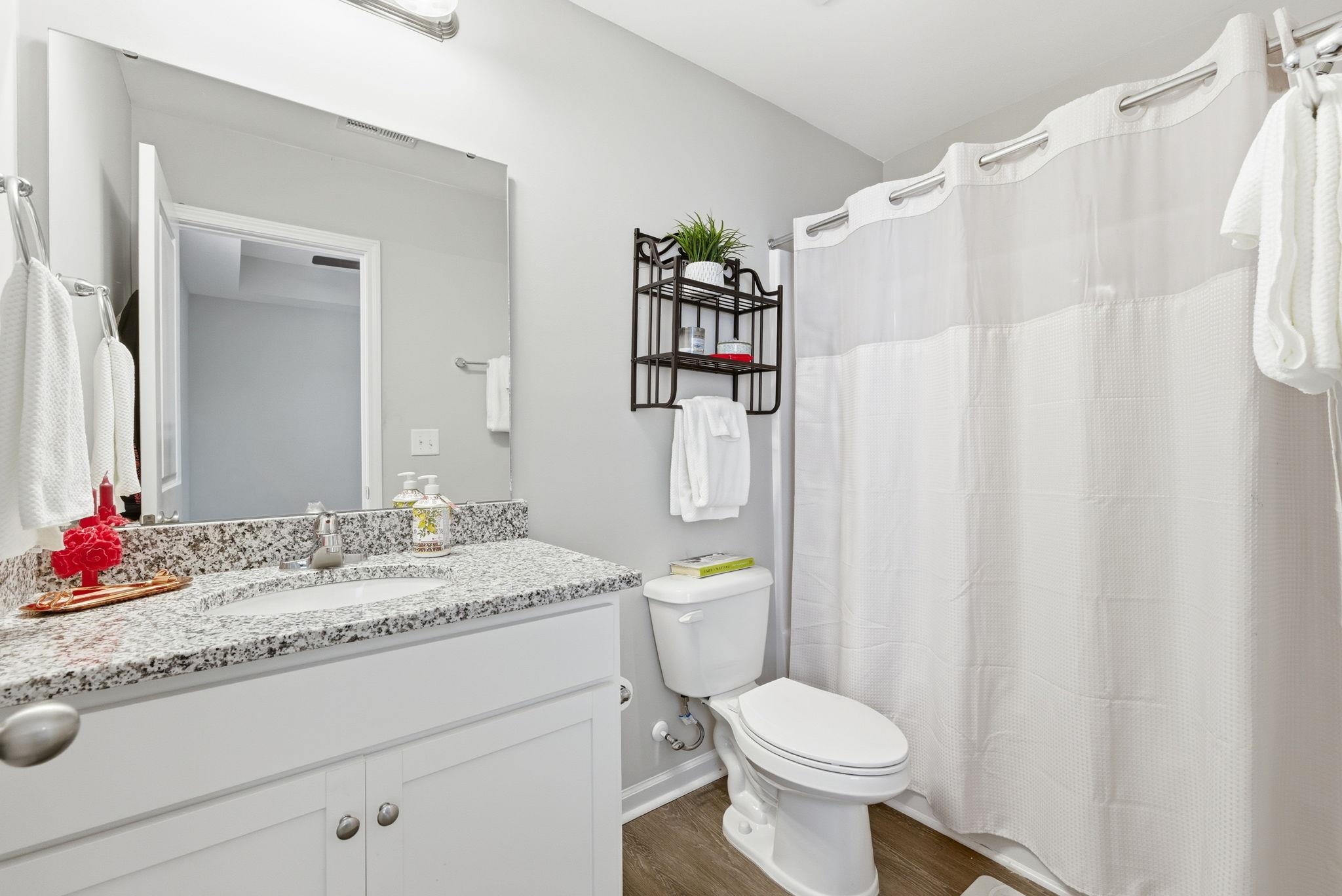 3557 Bristol Ln. Property Photo 8