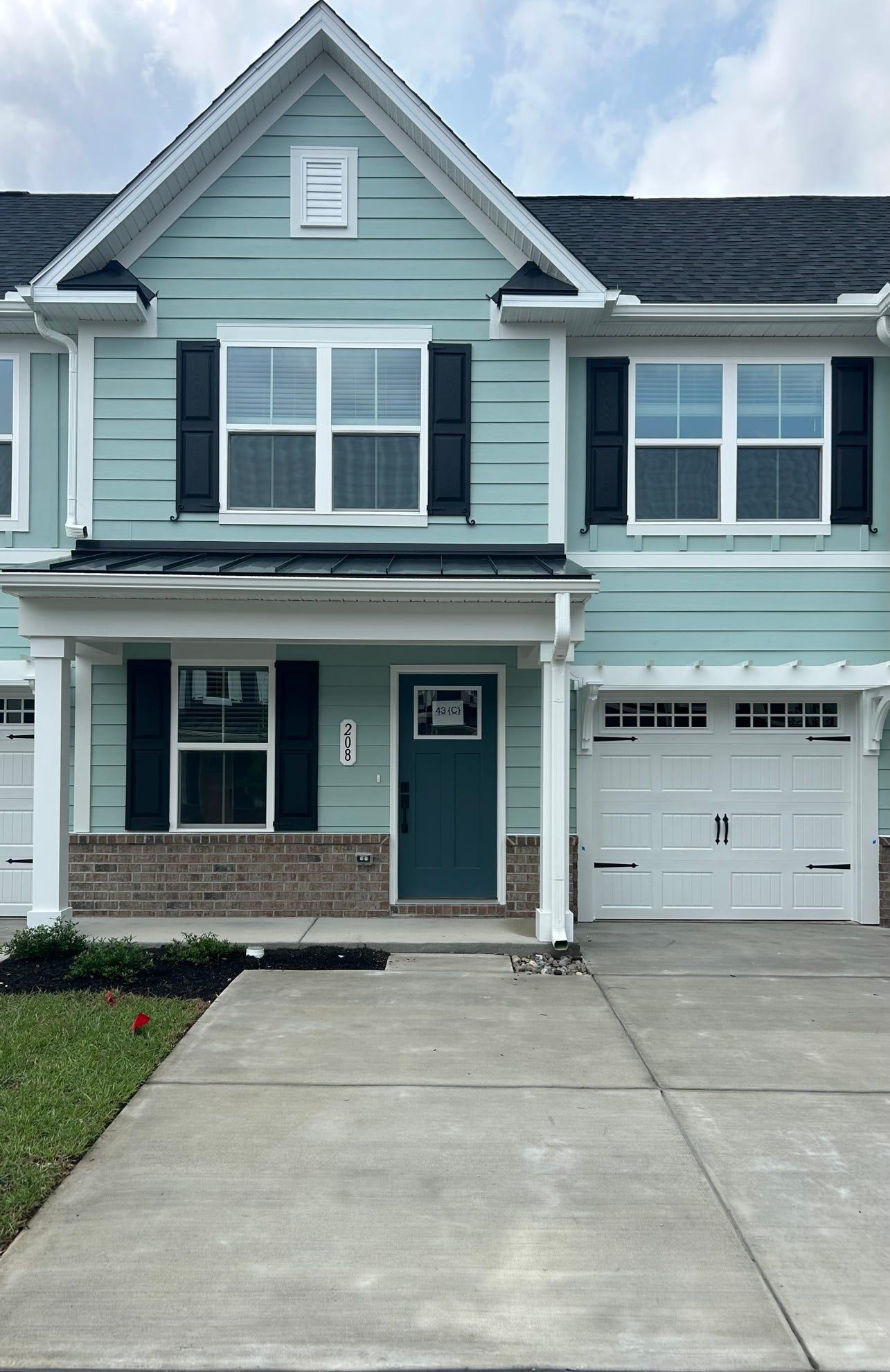 208 Bent Green Ct. Property Photo 1