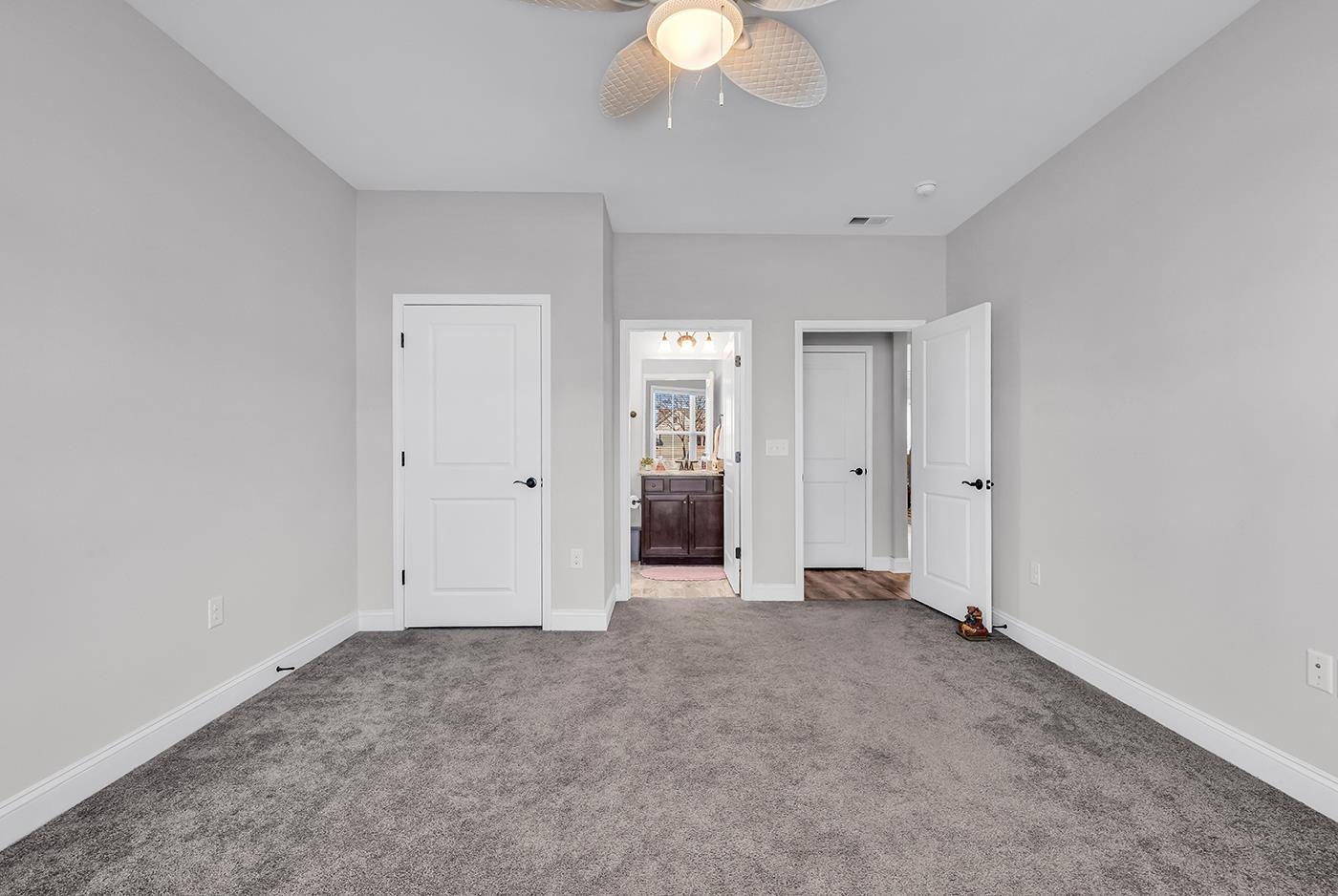 6060 Trieste St. Property Photo 19