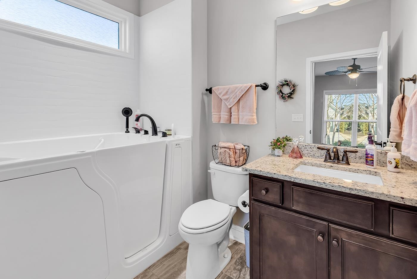 6060 Trieste St. Property Photo 20