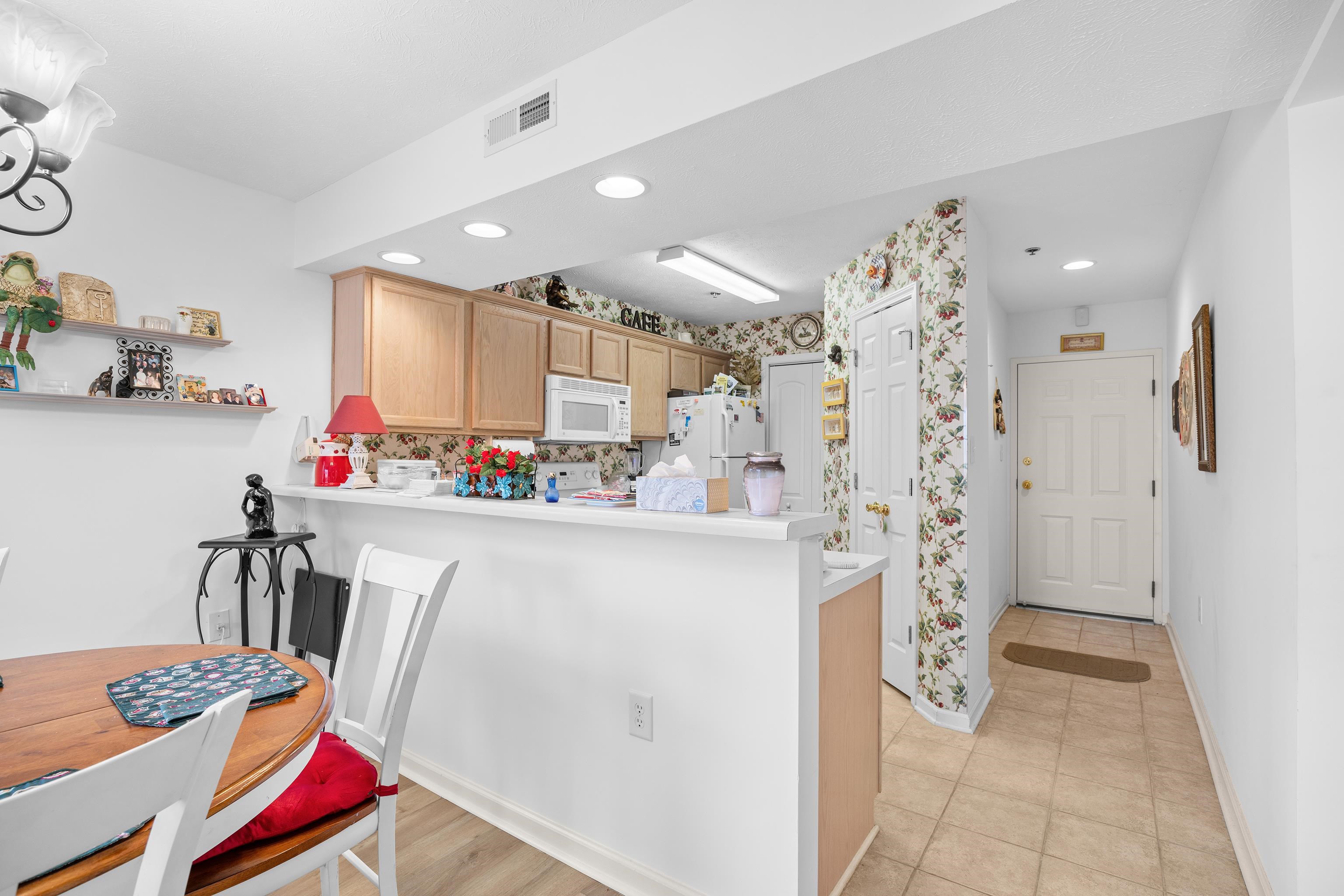 577 Blue River Ct. Property Photo 3