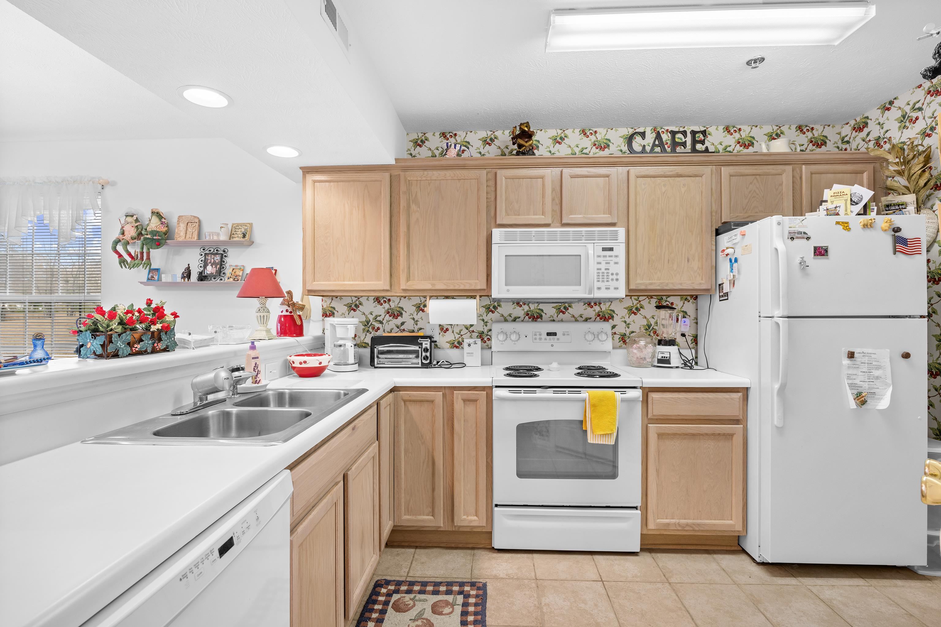 577 Blue River Ct. Property Photo 5