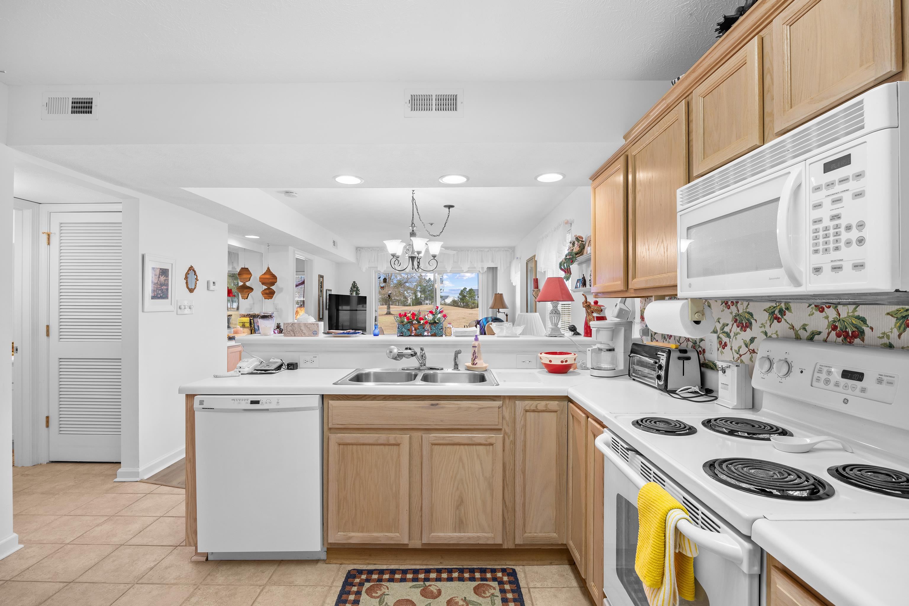 577 Blue River Ct. Property Photo 6