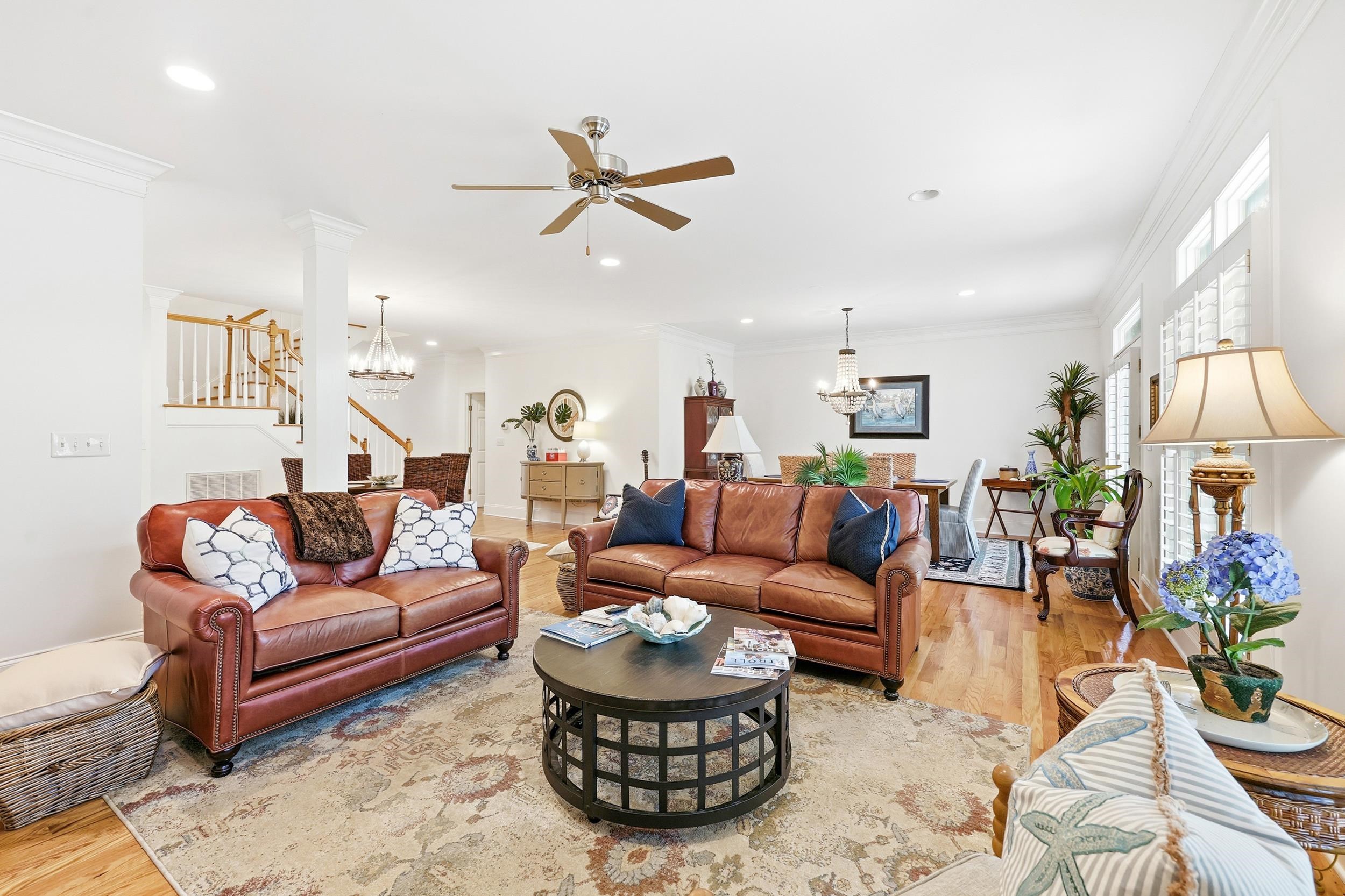 213 Old Carriage Loop Property Photo 7