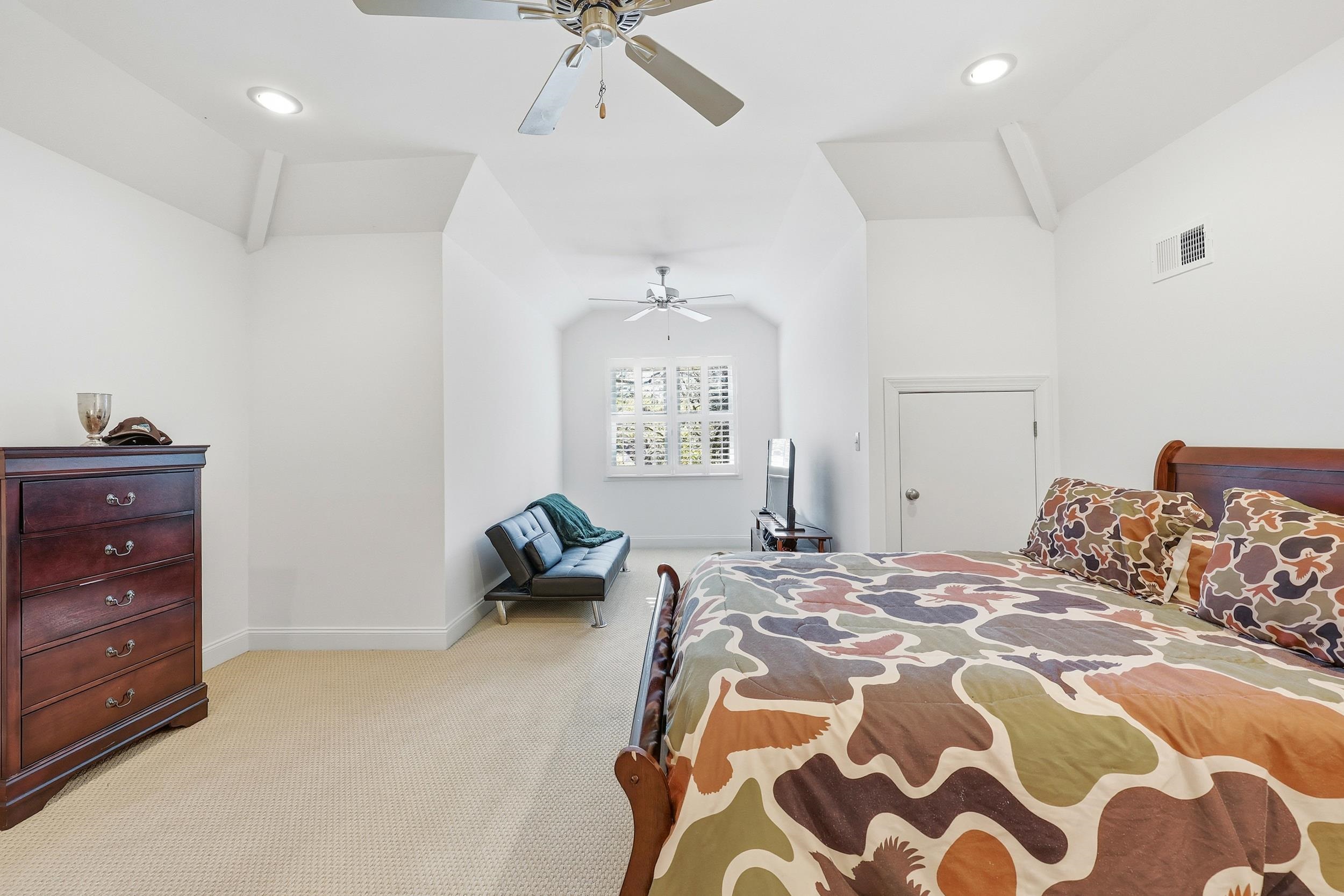 213 Old Carriage Loop Property Photo 29