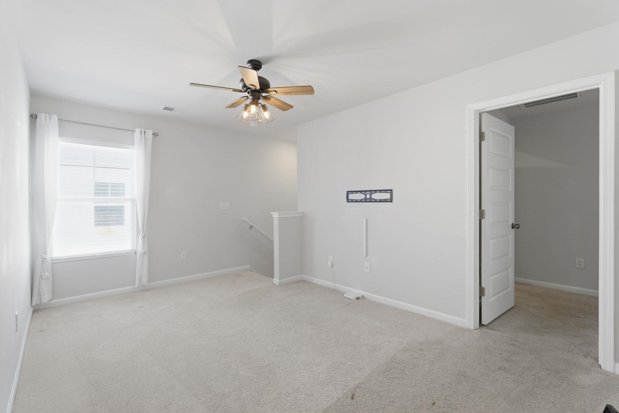 1580 Swing Bridge Way Property Photo 7