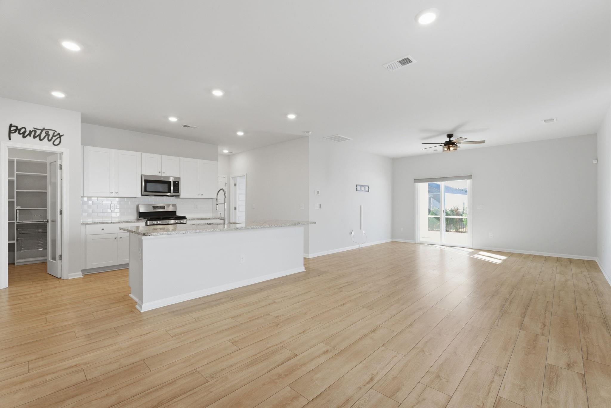 1580 Swing Bridge Way Property Photo 11