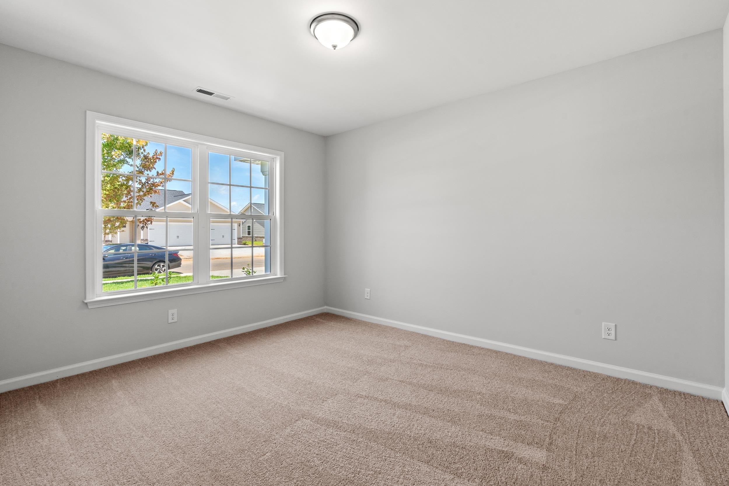 5015 Shore Breeze Dr. Property Photo 11