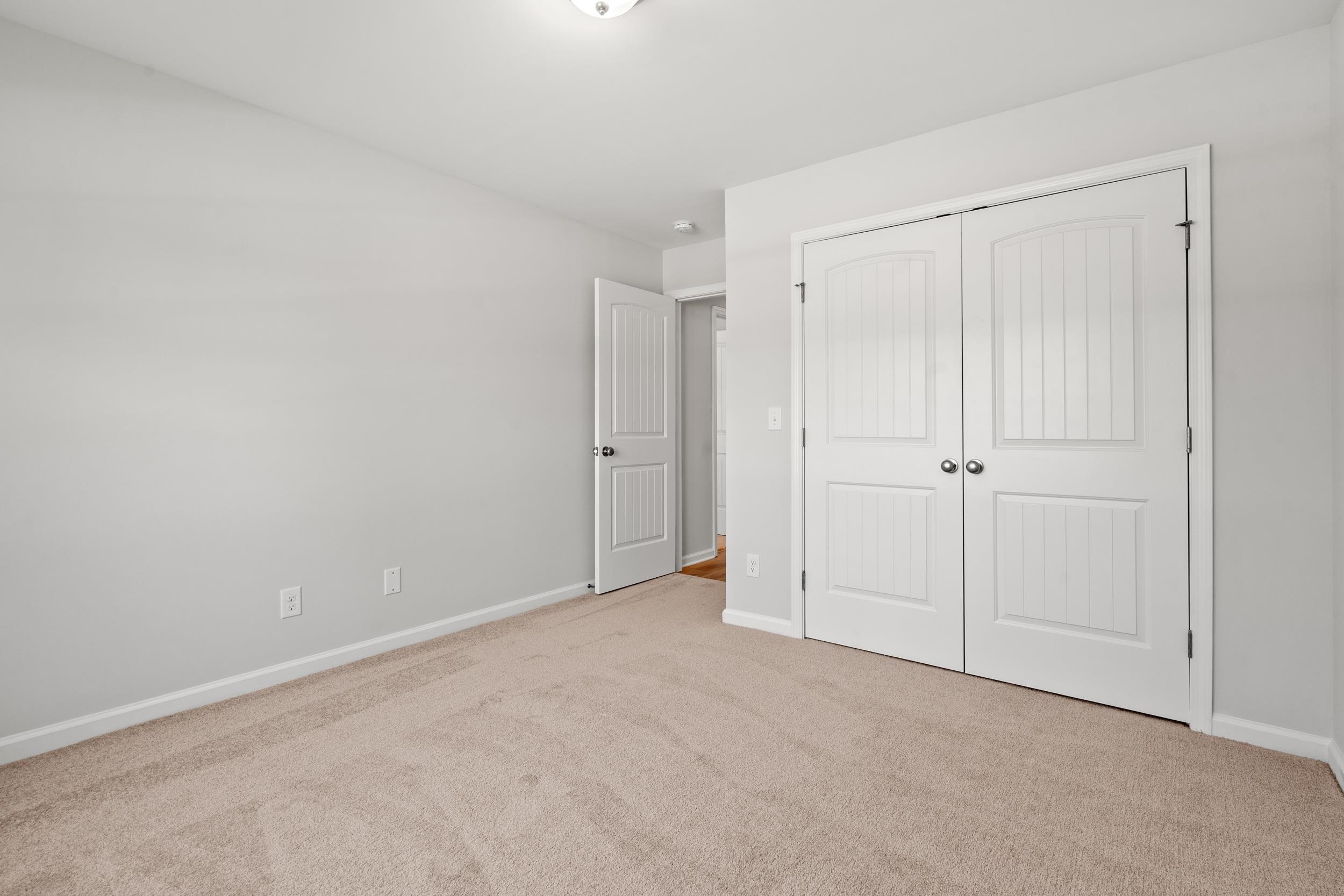 5015 Shore Breeze Dr. Property Photo 12