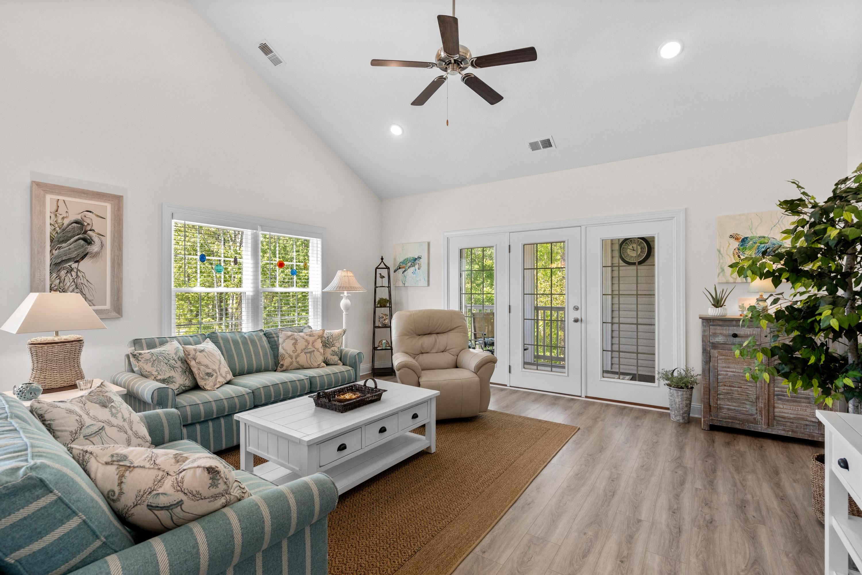948 Jackline Place Property Photo 8