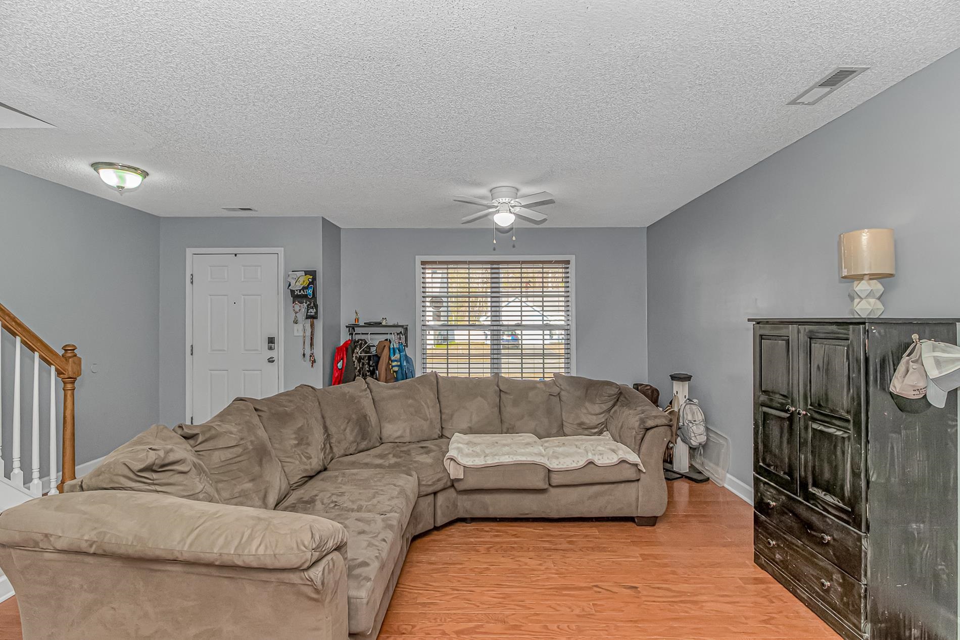 143 Clovis Circle Property Photo 4