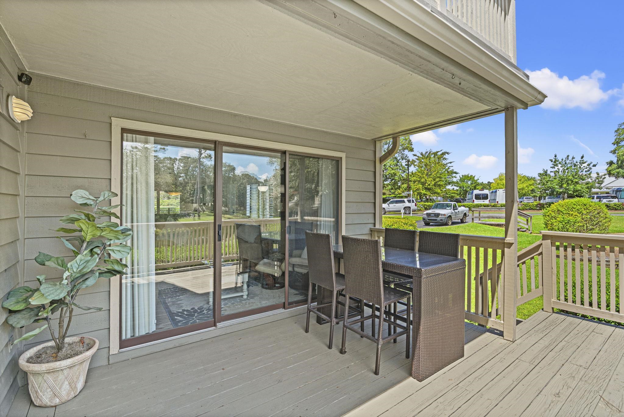 175 Saint Clears Way Property Photo 4