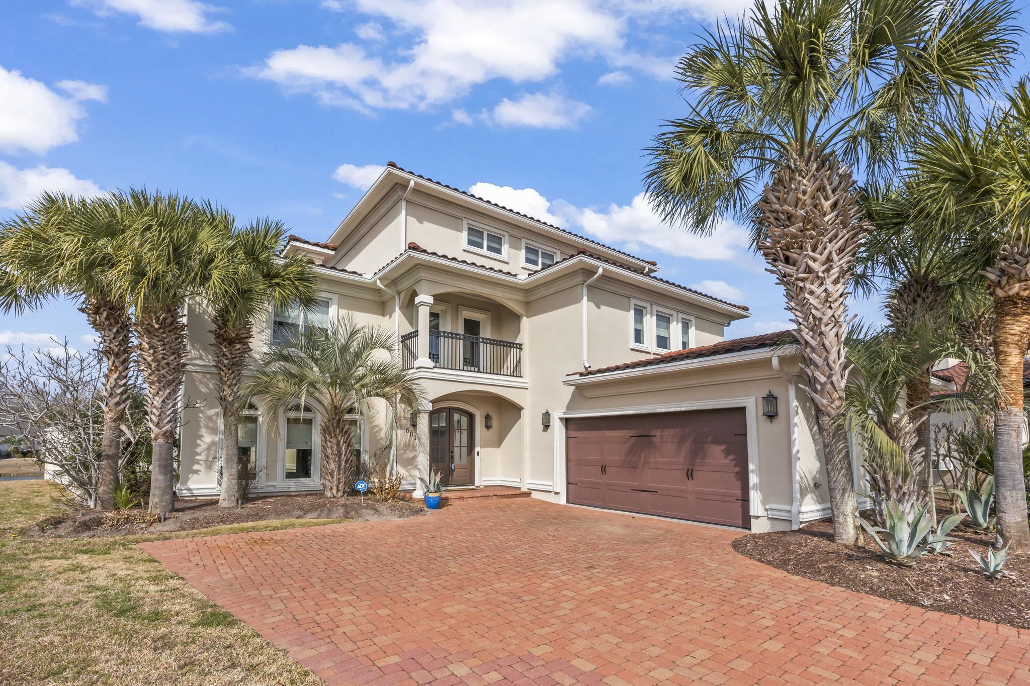 6017 Fish Hawk Ct. Property Photo 2