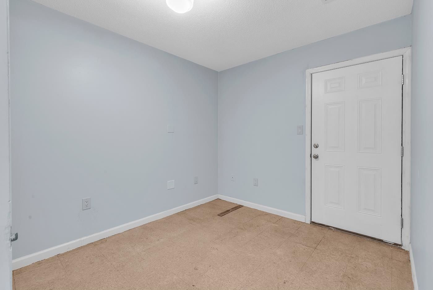 829 9th Ave. S Property Photo 29