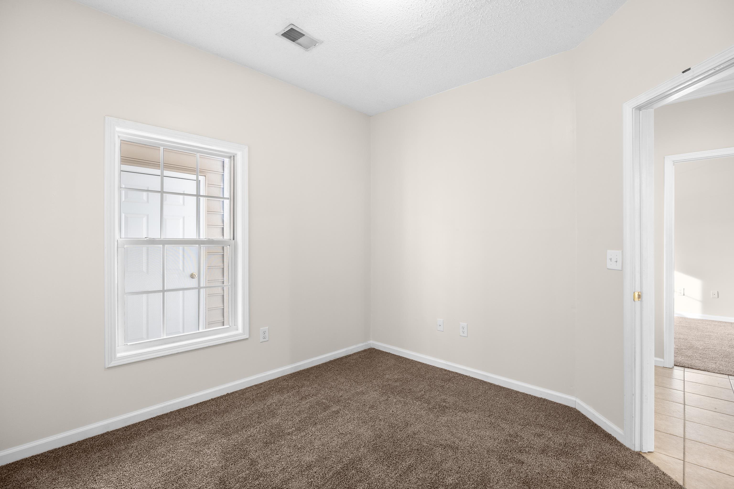 5846 Longwood Dr. Property Photo 8