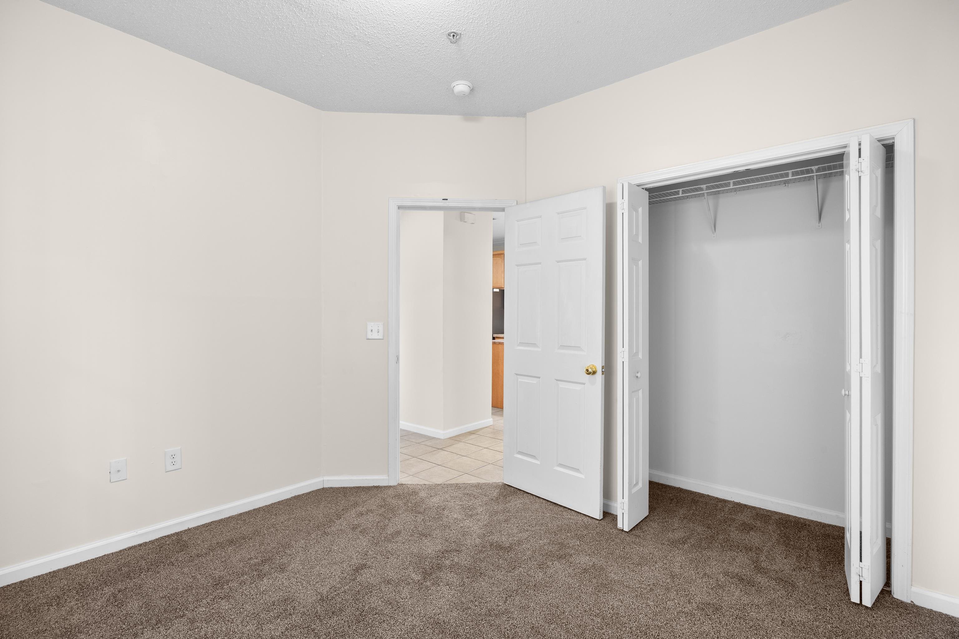 5846 Longwood Dr. Property Photo 9
