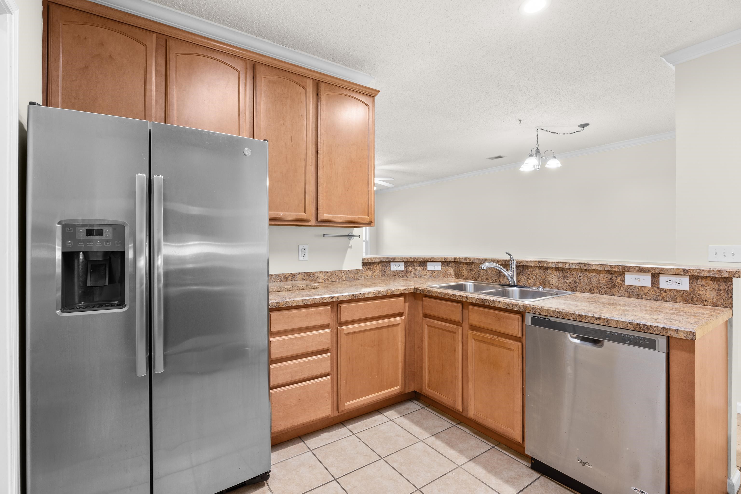 5846 Longwood Dr. Property Photo 12