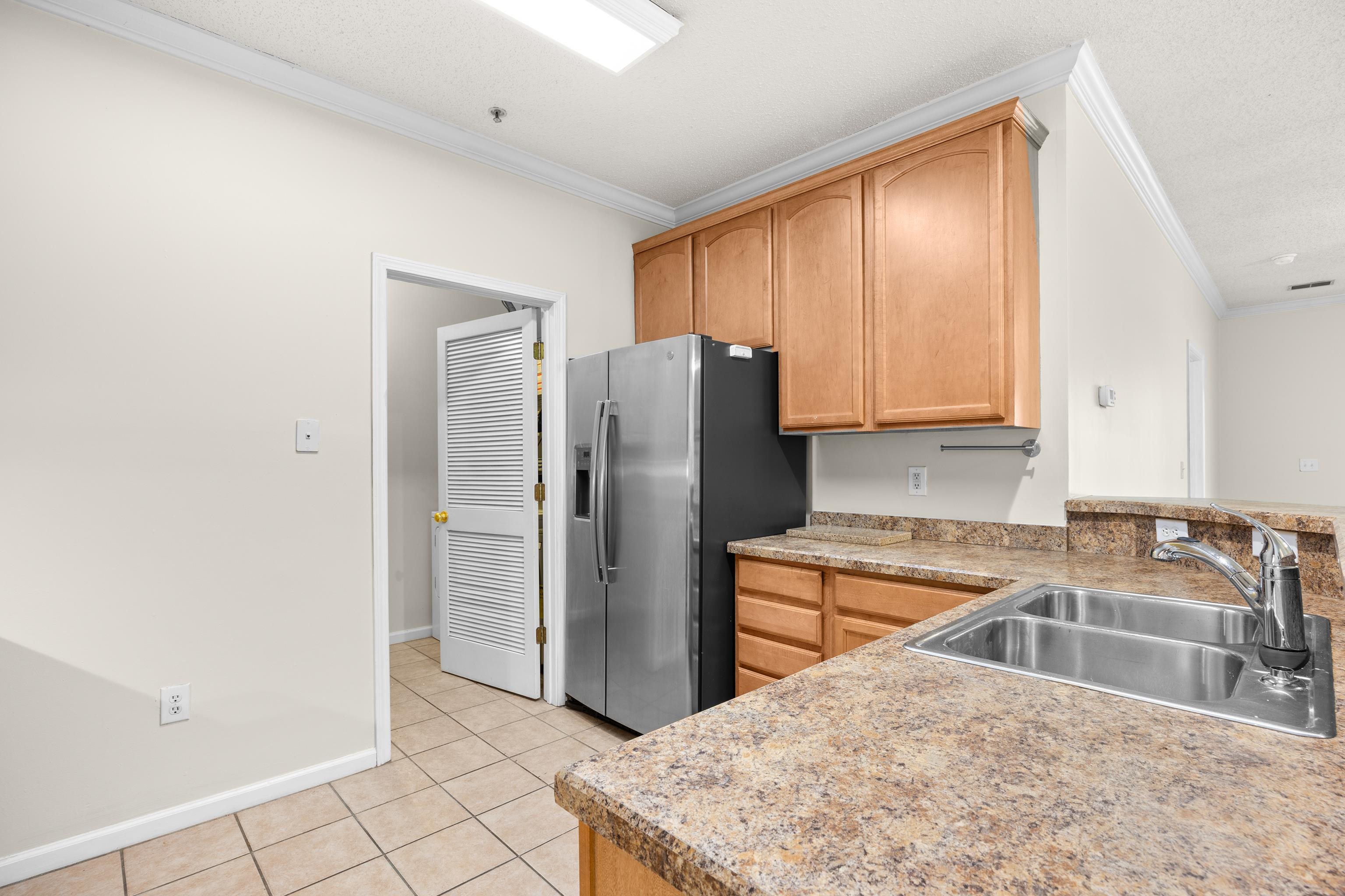 5846 Longwood Dr. Property Photo 13