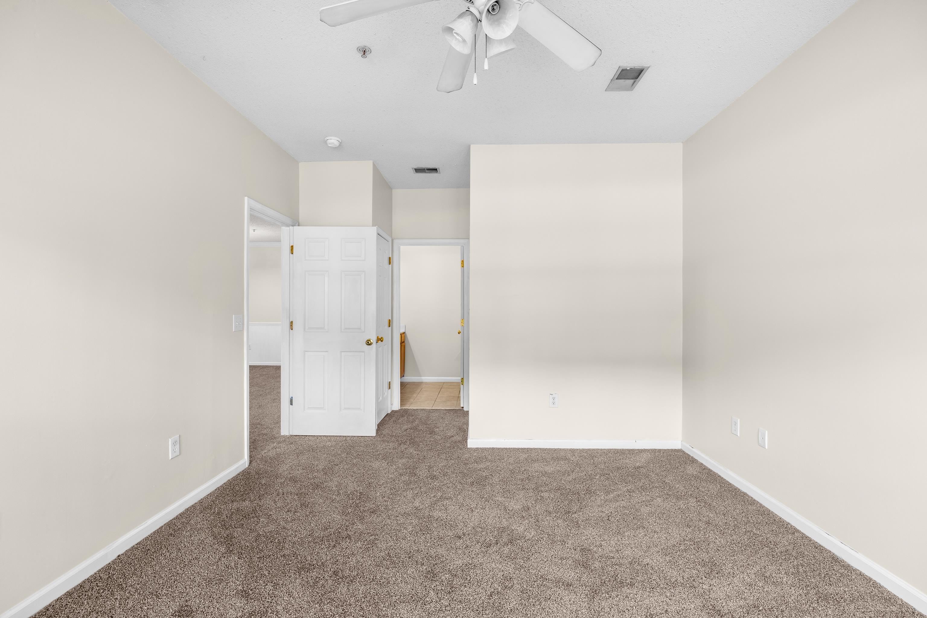 5846 Longwood Dr. Property Photo 17